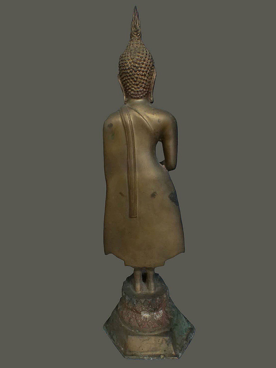 พระบูชาปางอุ้มบาตร ( พระประจำวันพุธ ) เนื้อทองเหลือง หล่อหนา มีน้ำหนัก ขนาดสูง 15 นิ้ว