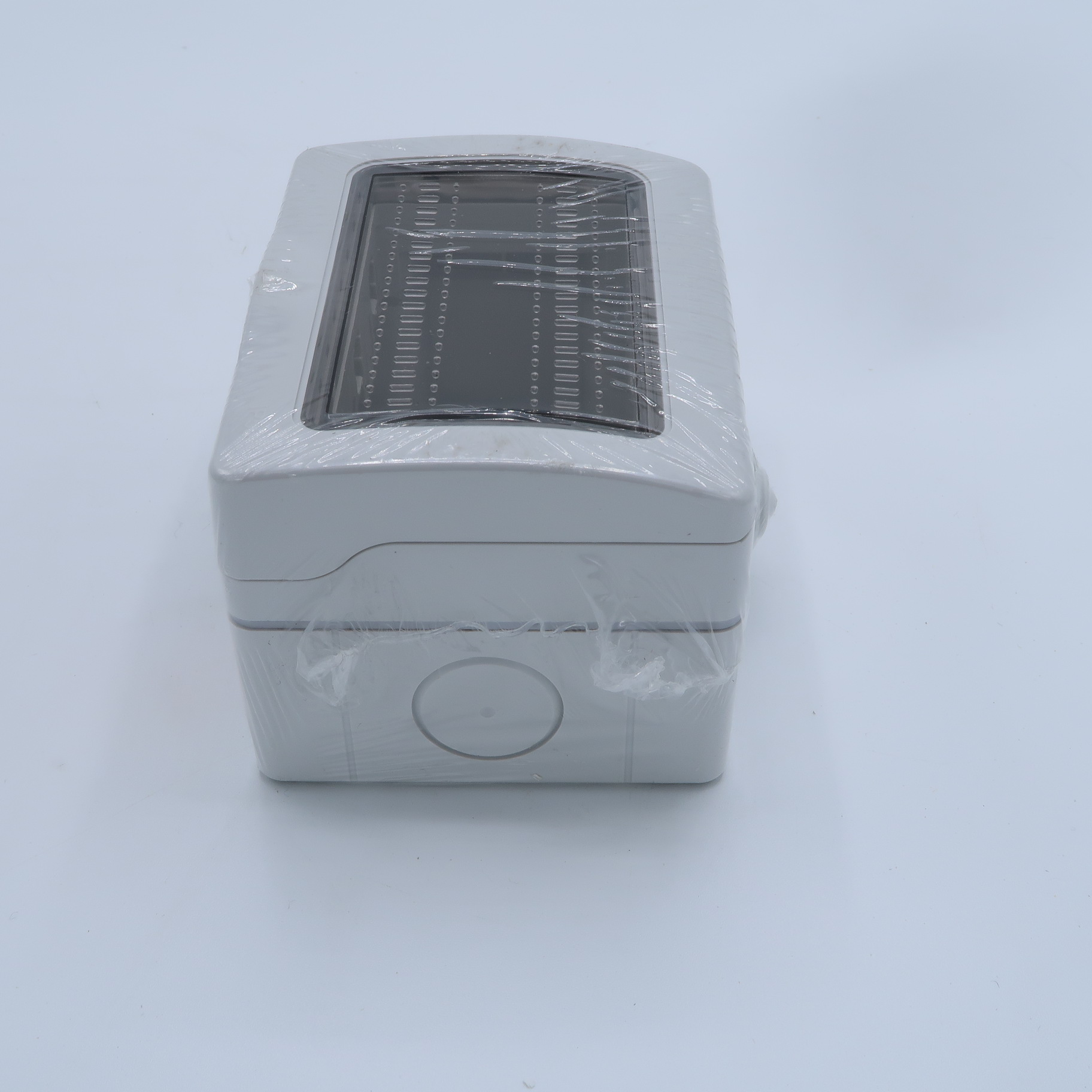 หน้ากากกันน้ำ 3 ช่อง (รุ่นลอย) Bticino