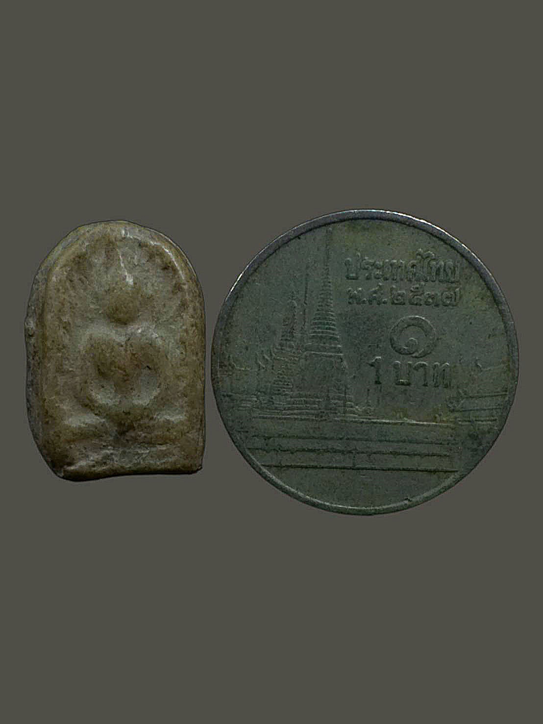 พระซุ้มกอ กรุลานดอกไม้ สุโขทัย เนื้อดิน