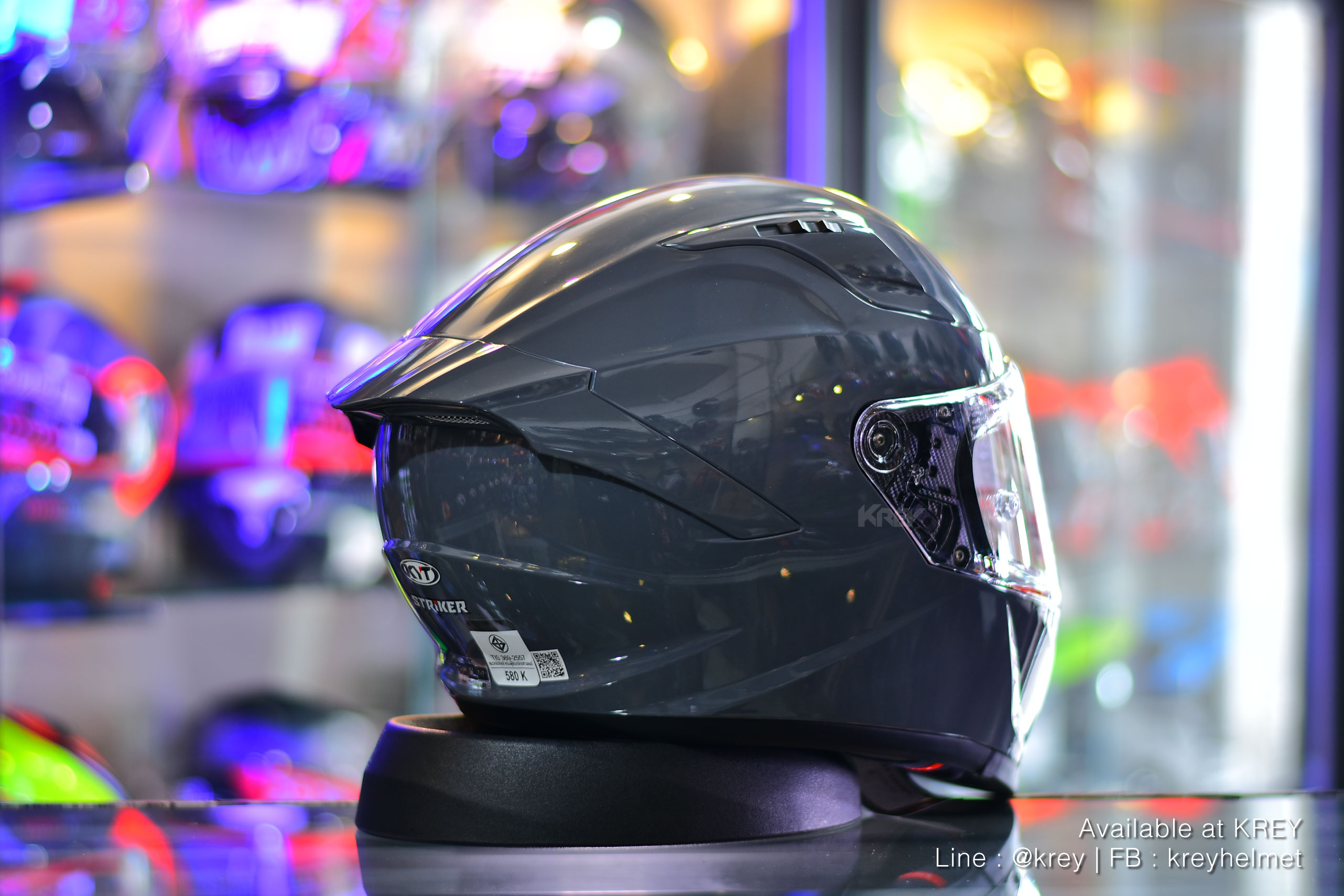 KYT model STRIKER PLAIN GREY