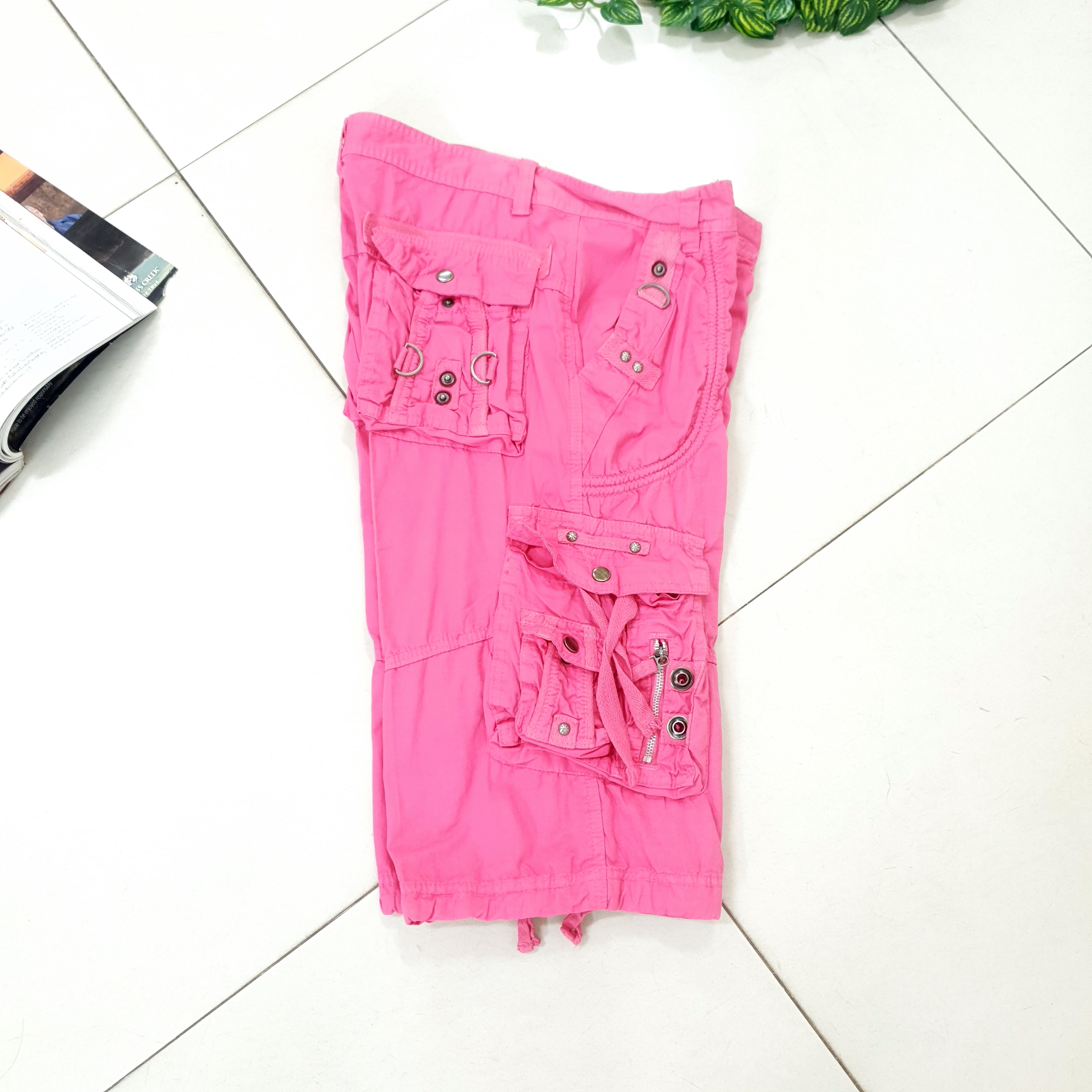 กางเกงคาร์โก้ขาสั้น กระเป๋าเยอะทรงสวย มีไซร์ เหมาะสำหรับวันสบายๆ ใส่ได้ทั้งผู้ชาย ผู้หญิง