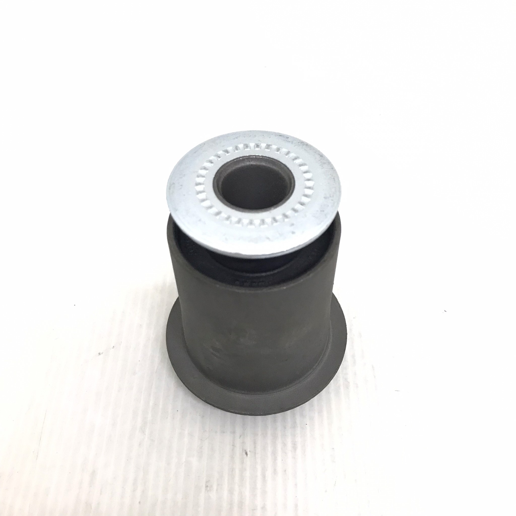 (1ตัว) บู๊ชปีกนก TOYOTA ตัวล่าง ตัวเล็ก VIGO / INNOVA / REVO 2WD ตัว ล่าง / โตโยต้า วีโก้ รีโว่ อินโนว่า / LOWER / SMALL ARM BUSHING ยี่ห้อ RBI / เบอร์ 48654-0K010 / 48654-0K020 / T24VG2WS