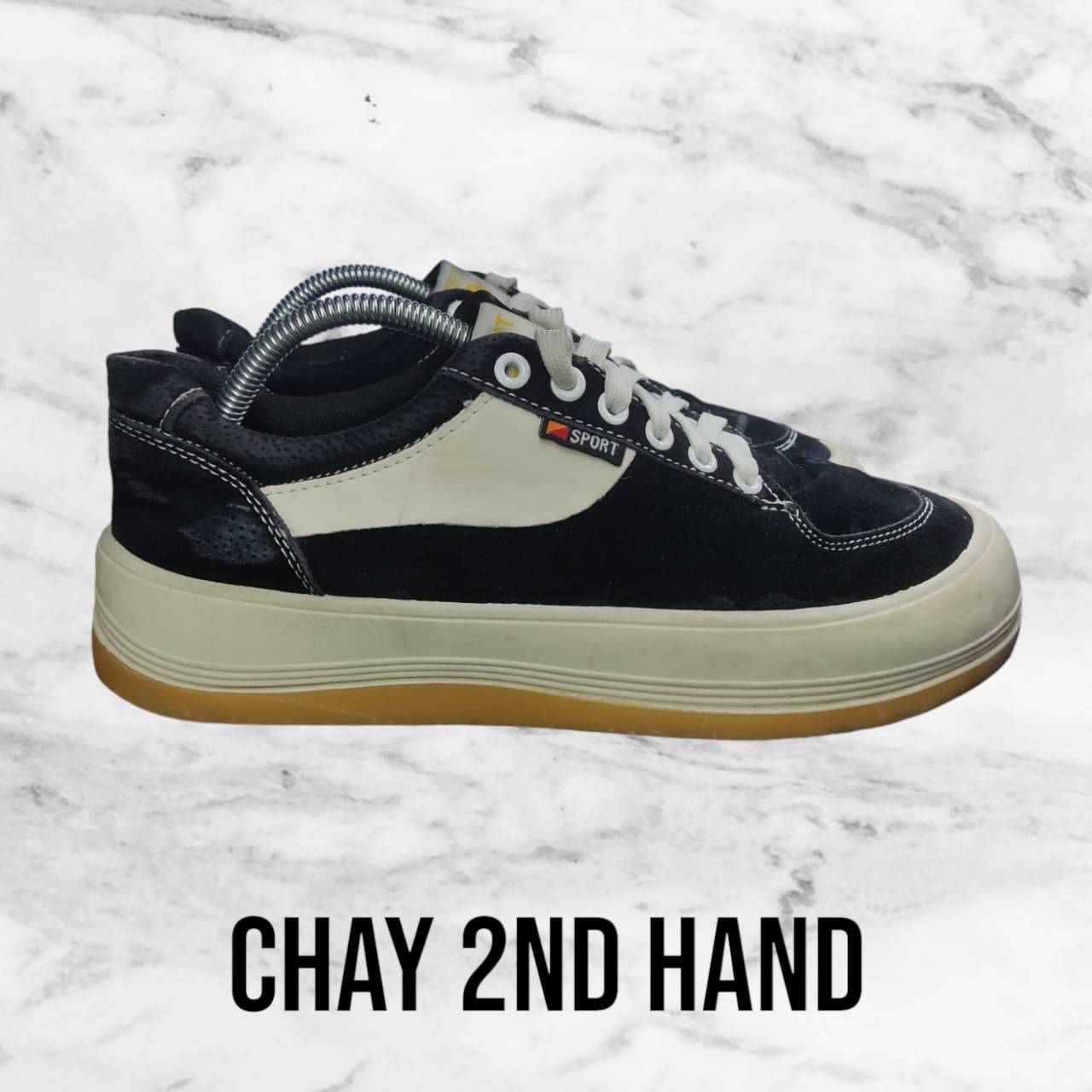 รองเท้ามือสอง SIZE#42 แบรนด์ดัง สภาพสวย ตรงปก SH42A19N114