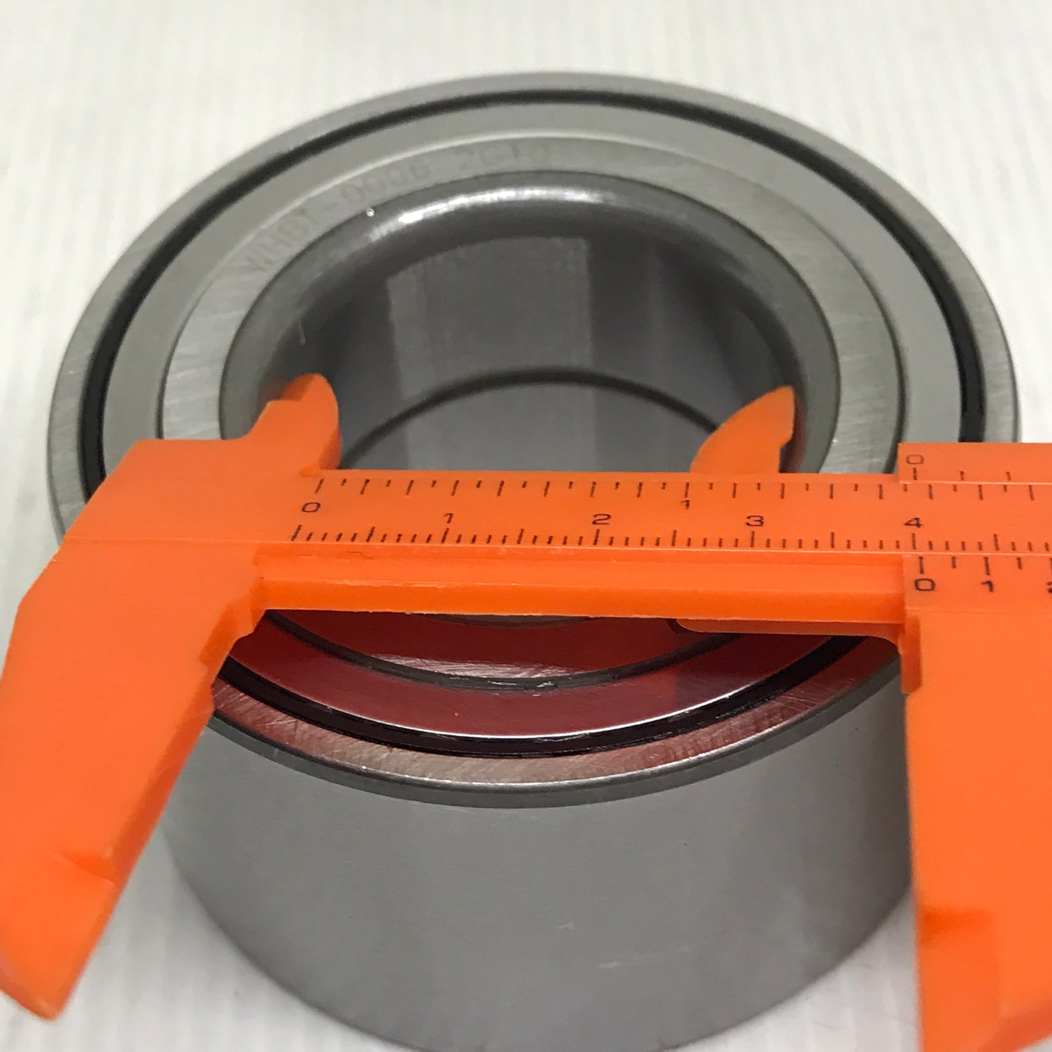 ลูกปืนล้อหน้า TOYOTA ALTIS 01-18 / WISH 03-09 / โตโยต้า อัลติส/ วิช / ขนาด 40x74x42 / เบอร์ WHBT-0006 / ยี่ห้อ AISIN (wheel bearing front)