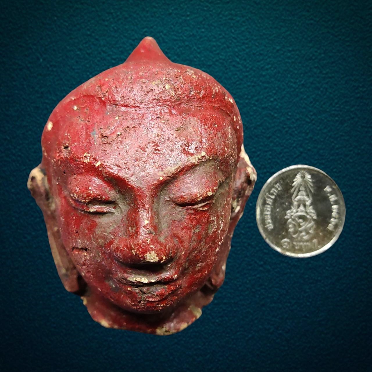 เศียรพระ เนื้อดิน หริภุญชัย ลําพูน อายุ1200 ปี ศิลปะแบบอินเดีย ปัจจุบันหาชมได้ยากมาก