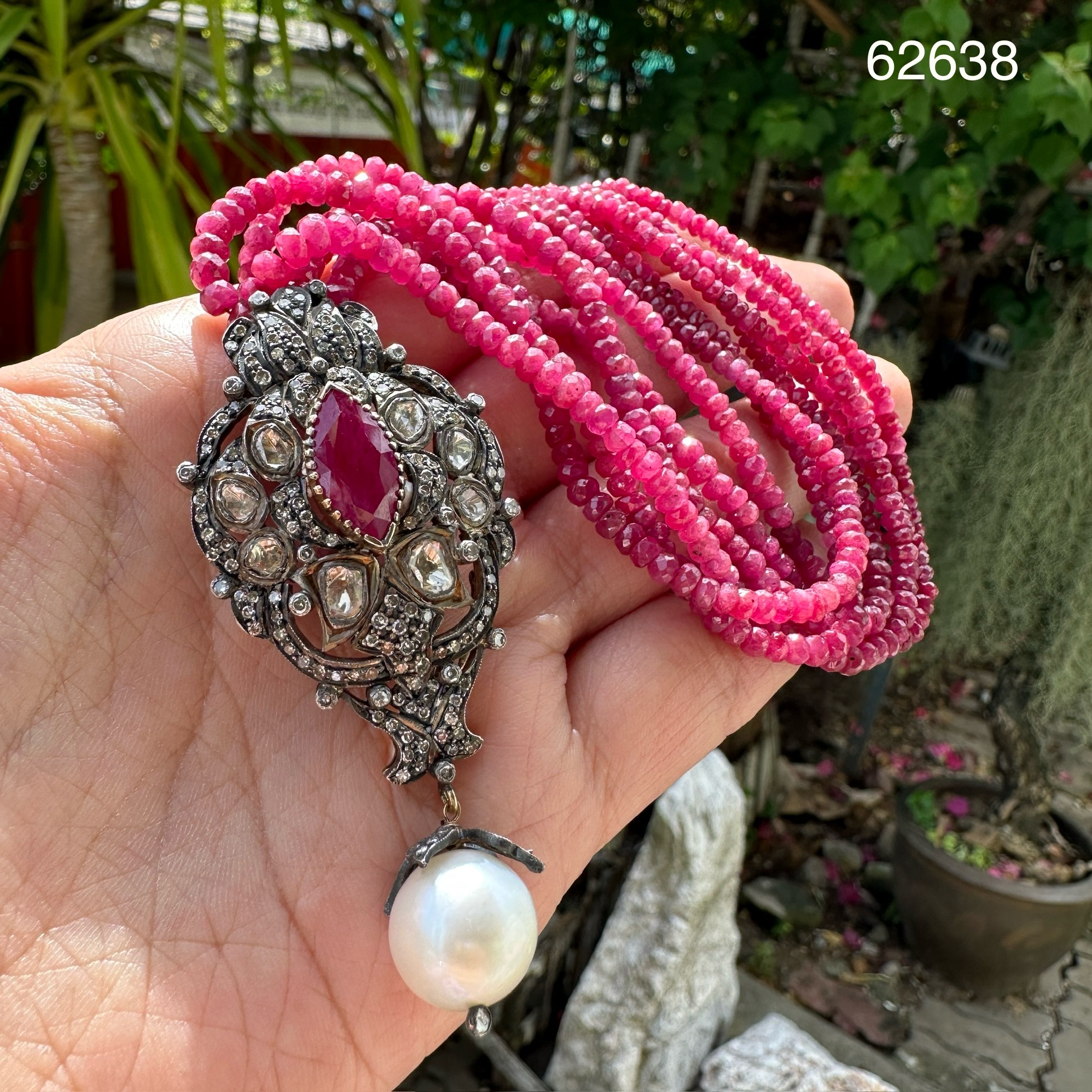 รหัส 62638 สร้อยคอ ทับทิม พม่า + โมซัมบิค มุก ตุ้งติ้ง ฝังเพชรซีก 8/1.20 ct ฝังเพชร 173/1.00 ct ทองK 2 สี พร้อม