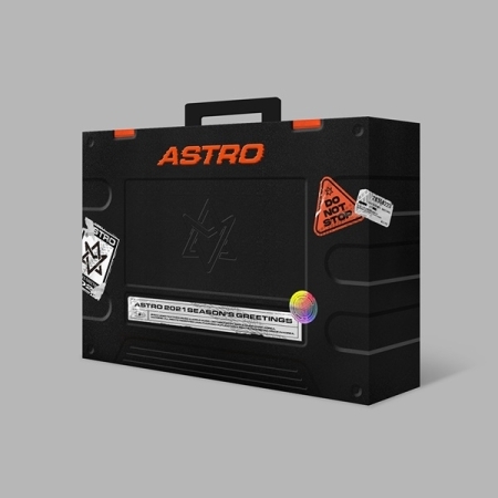 ( Pre-Order ) ASTRO SEASON'S GREETINGS 2021 ( Start ver ) มี Poster ภายในกล่อง ** สั่งเกิน 1 Set บวกค่าส่งเพิ่มชิ้นละ 20 บาท เนื่องจากสินค้าหนัก ** จำนวนจำกัด ** วางจำหน่าย 14 / 12 / 2020
