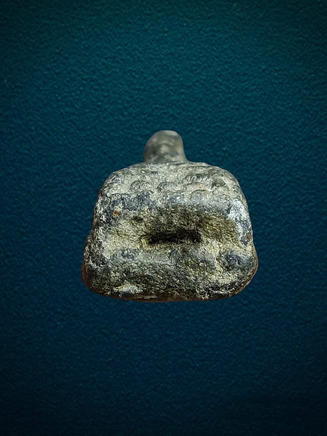 หลวงพ่อทวด วัดช้างให้ เนื้อว่าน ปี2497 พิมพ์กลางชลูด