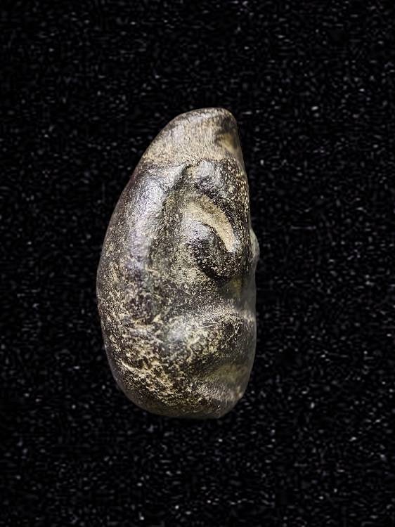 พระปิดตา เนื้อผงคลุกรัก เก่าไม่ทราบที่