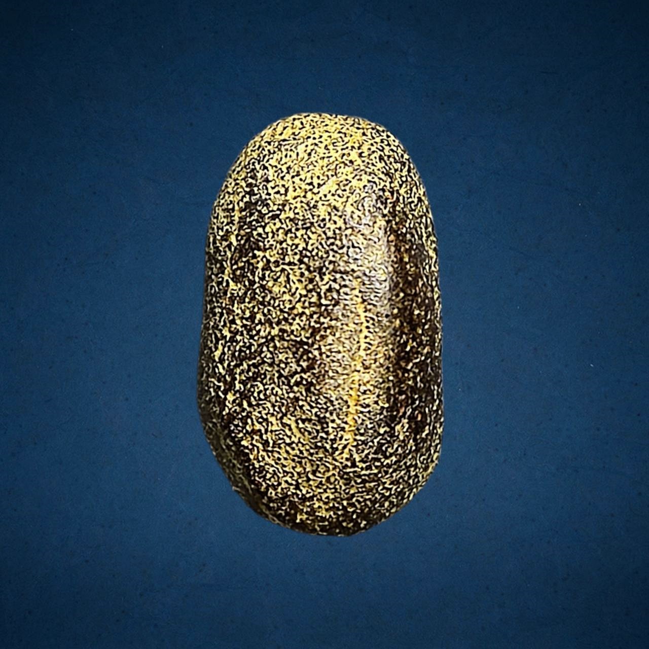 พระปิดตา เนื้อผงคลุกรัก ไม่ทราบเกจิ