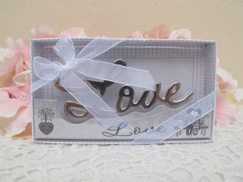 ที่เปิดขวด Love แพ็คกล่อง ผูกโบว์ พร้อมป้ายชื่อ