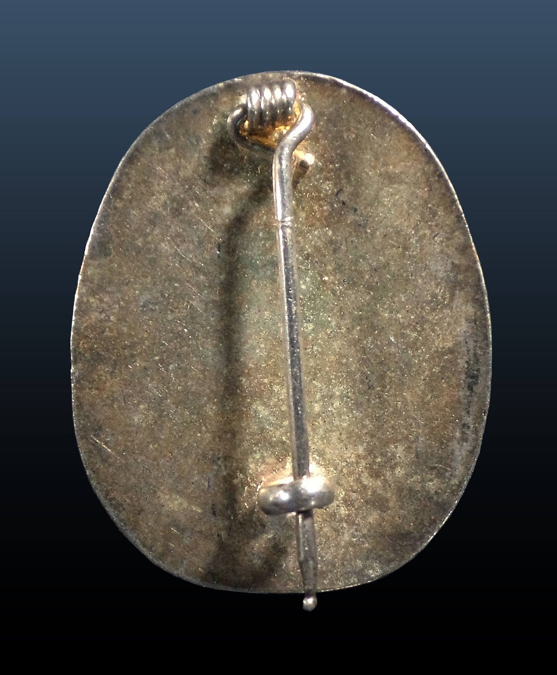 เข็มกลัดพระบรมบรรพต (ภูเขาทอง) วัดสระเกศ กทม. เนื้อโลหะชุบสองกษัตริย์