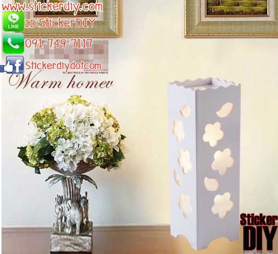 โคมไฟแต่งบ้าน แบบตั้งโต๊ะฉลุลาย FLOWERS สีขาว