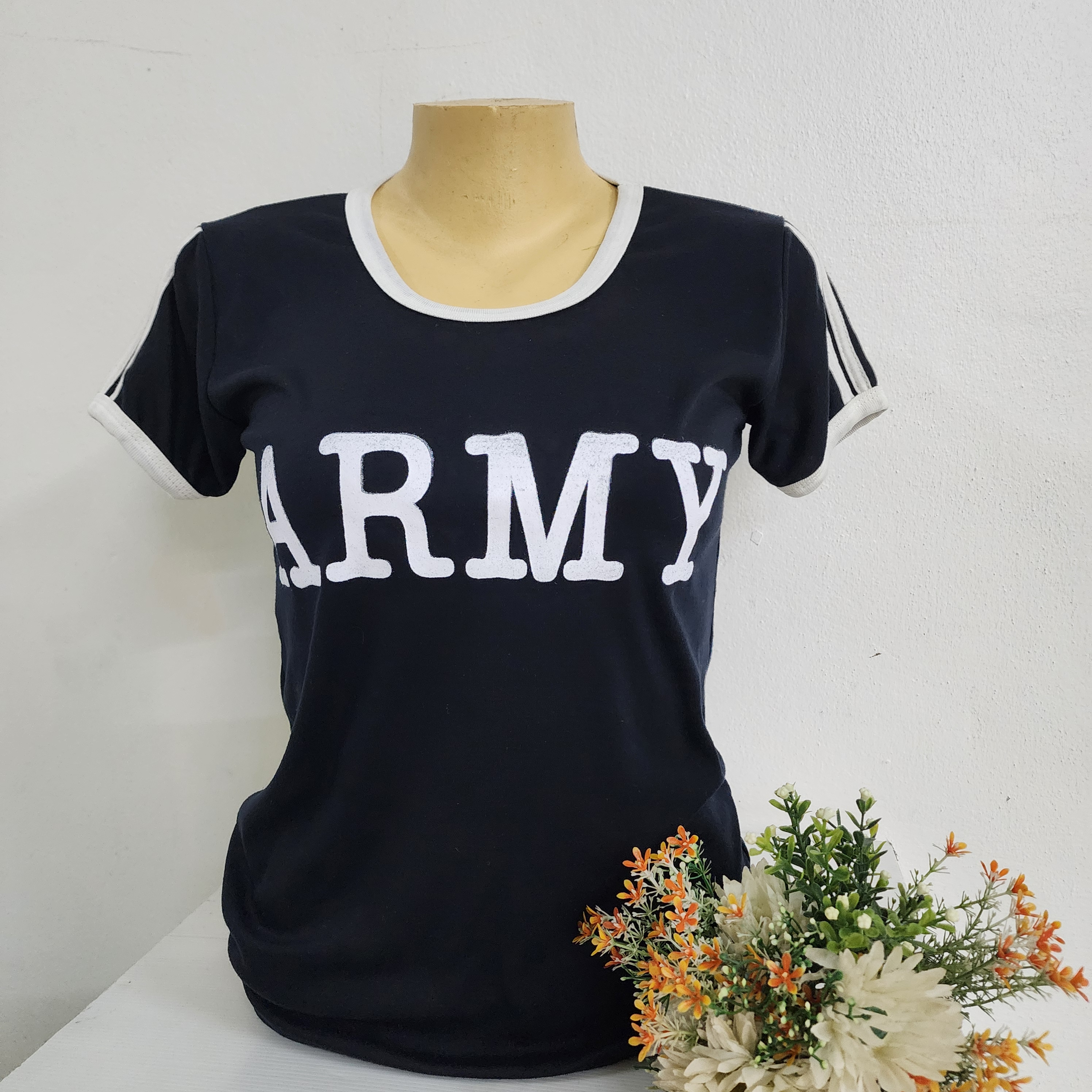 เสื้อยืดทหารผู้หญิงสกรีนลาย ทรงเข้ารูปฟรีไซร์