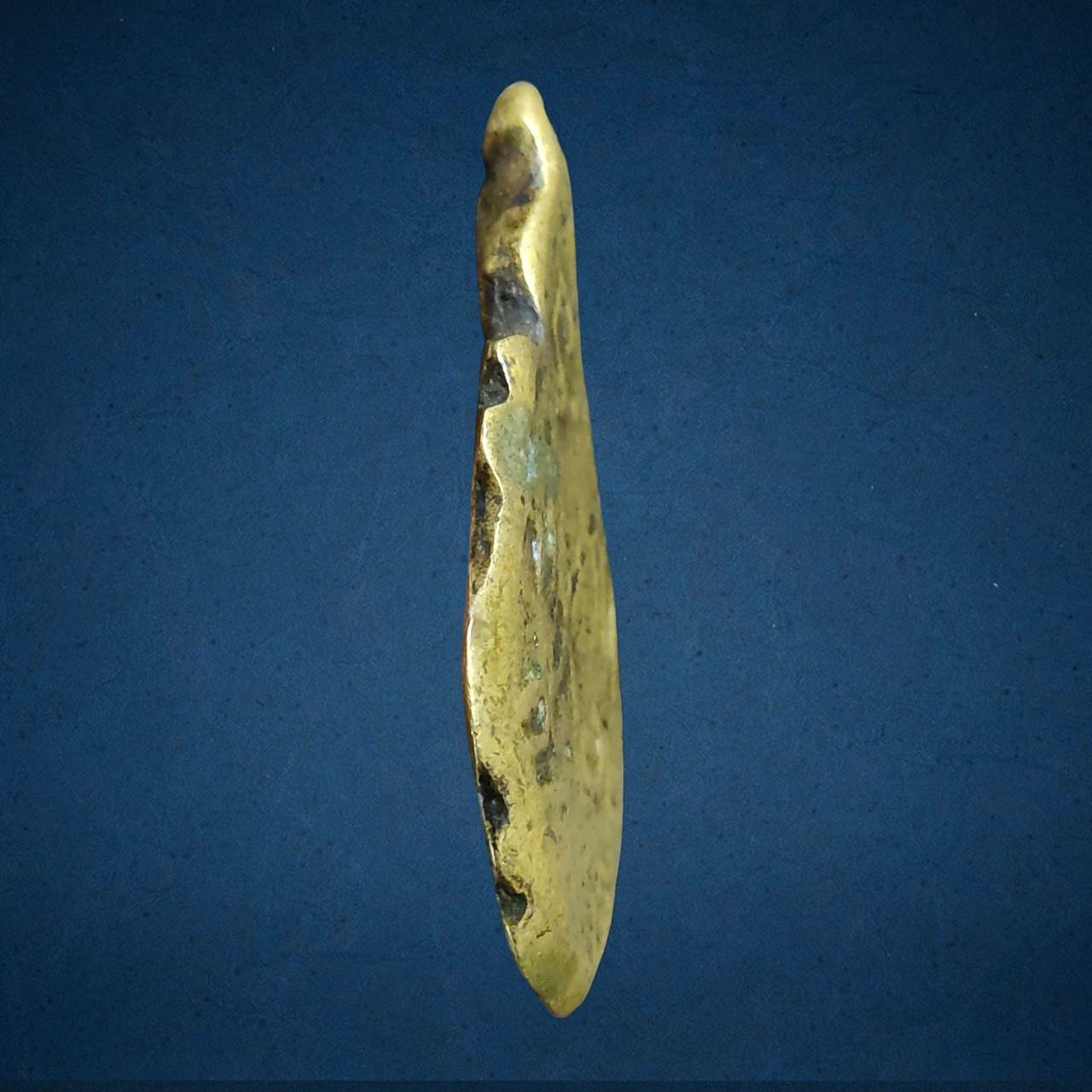 เหรียญหล่อ ใบสาเก หลวงพ่อโสธร ฉะเชิงเทรา ปี 2462