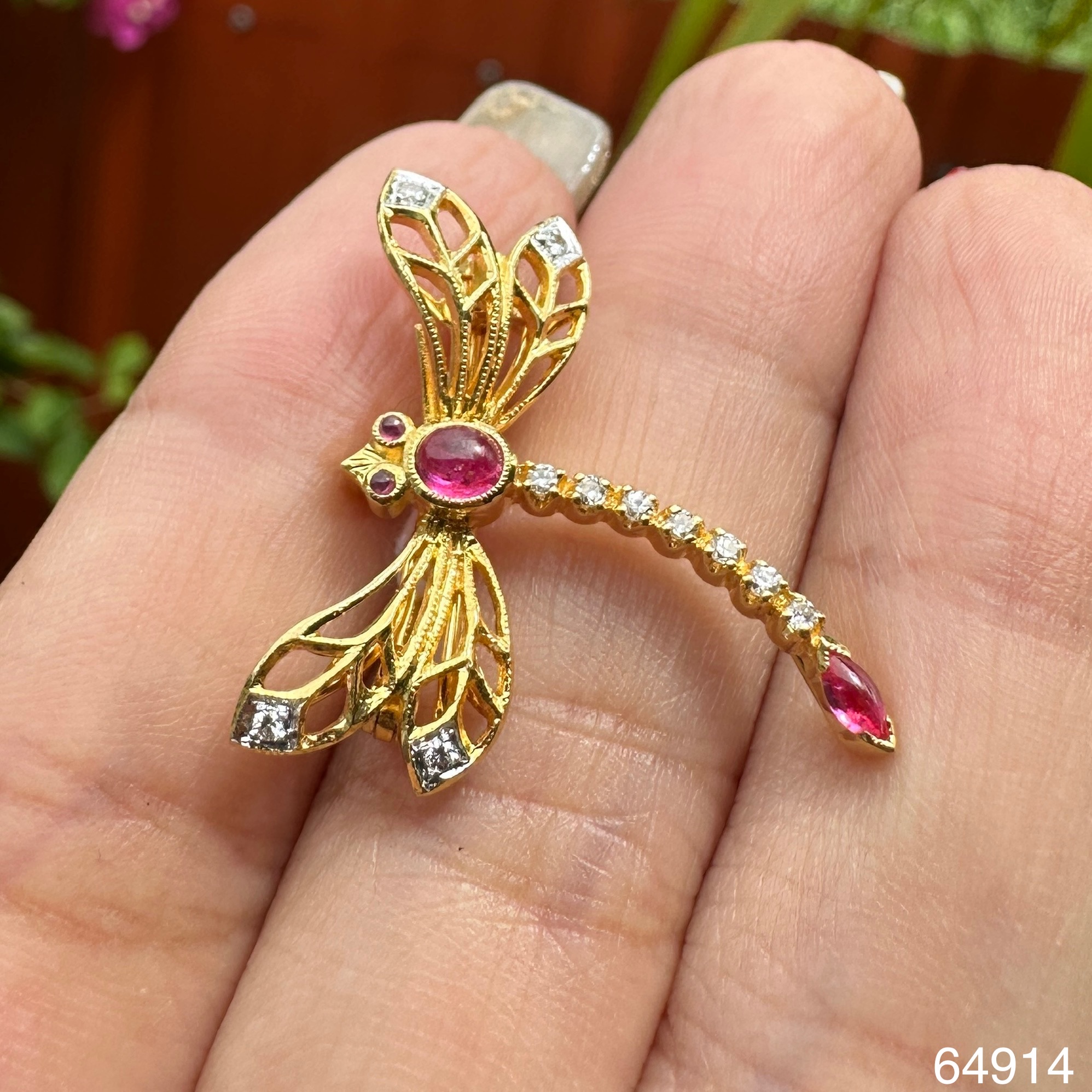 รหัส 64914 จี้ + เข็มกลัด แมลงปอ ฝังทับทิม ปีกฝังเพชร 11 เม็ด 0.11 กะรัต ทอง18K นน. 4.00 g