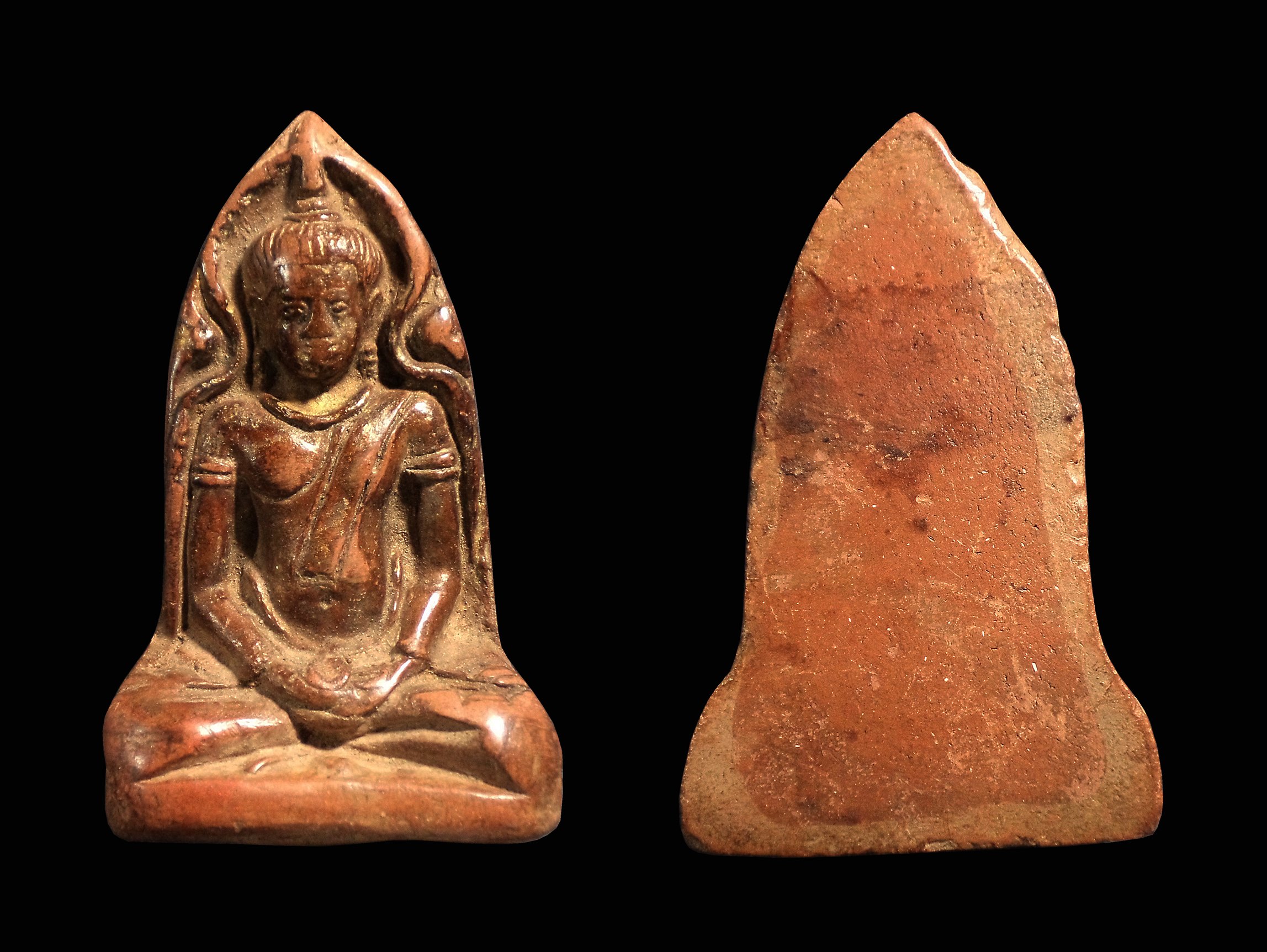 พระร่วงนั่ง เนื้อดิน