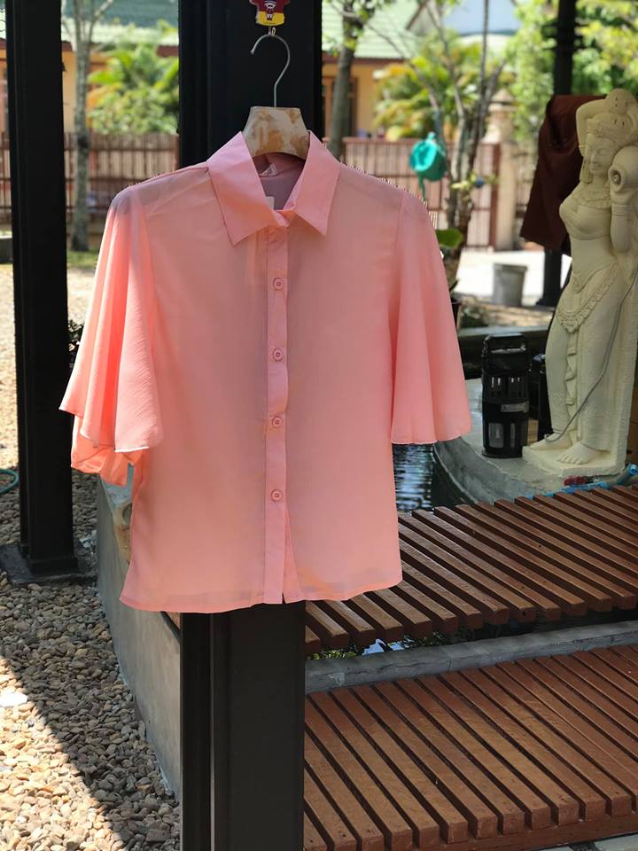 P66625 เสื้อคอปกแขนระบาย ผ้าชีฟองเนื้อนิ่มกระดุมหน้า สีโอรส