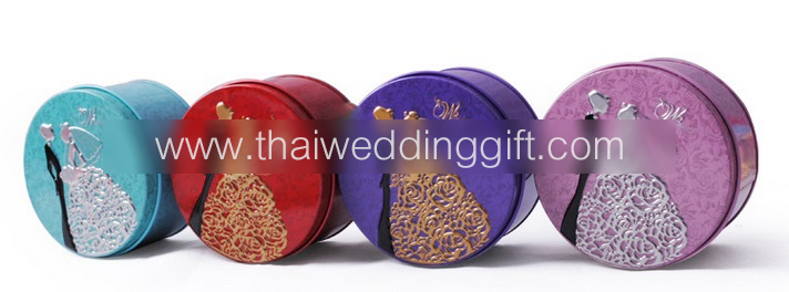 ตลับใส่ของโลหะกลม ลายเจ้าบ่าว-เจ้าสาว
