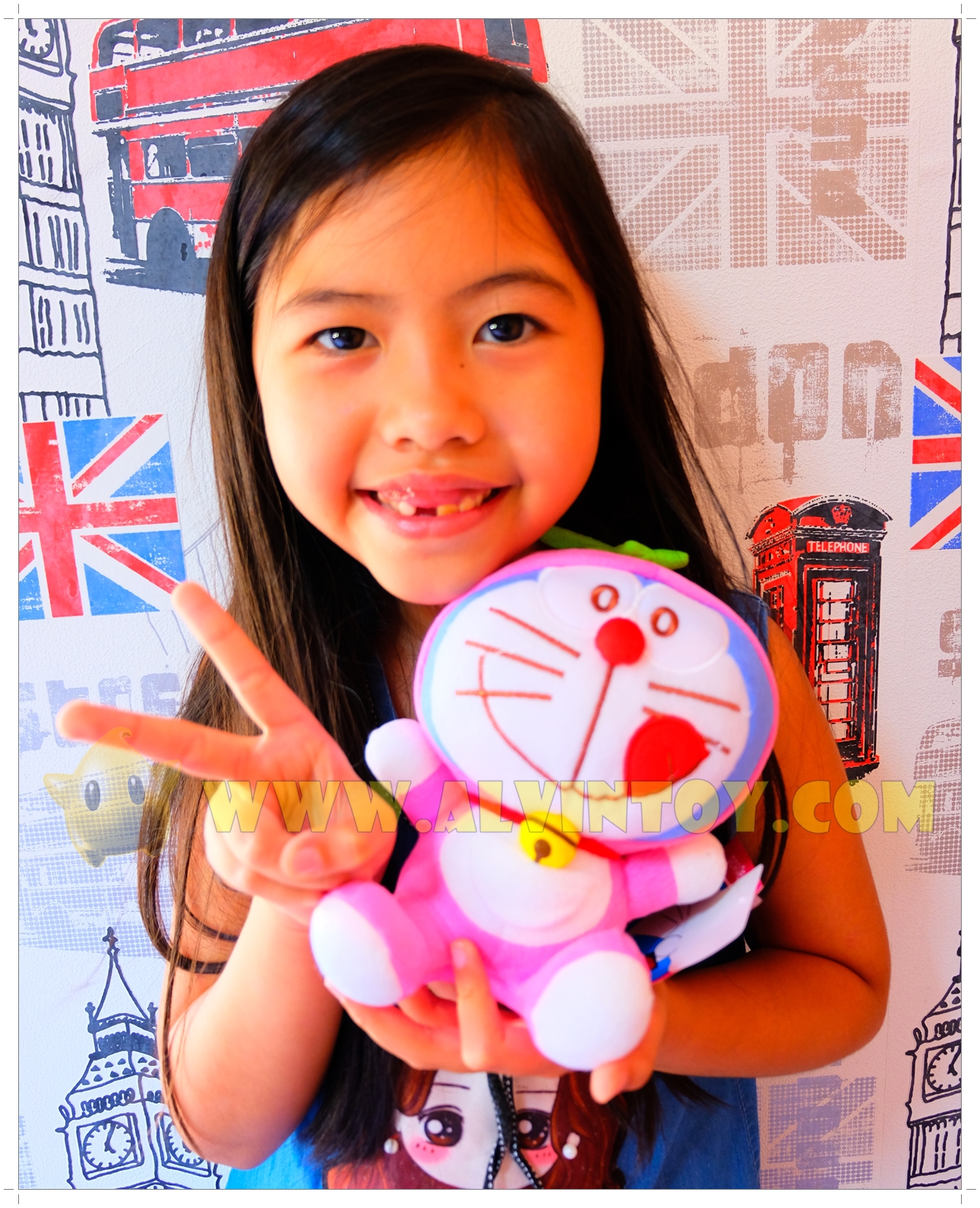 ตุ๊กตา โดราเอม่อน ชุดสตอเบอรี่