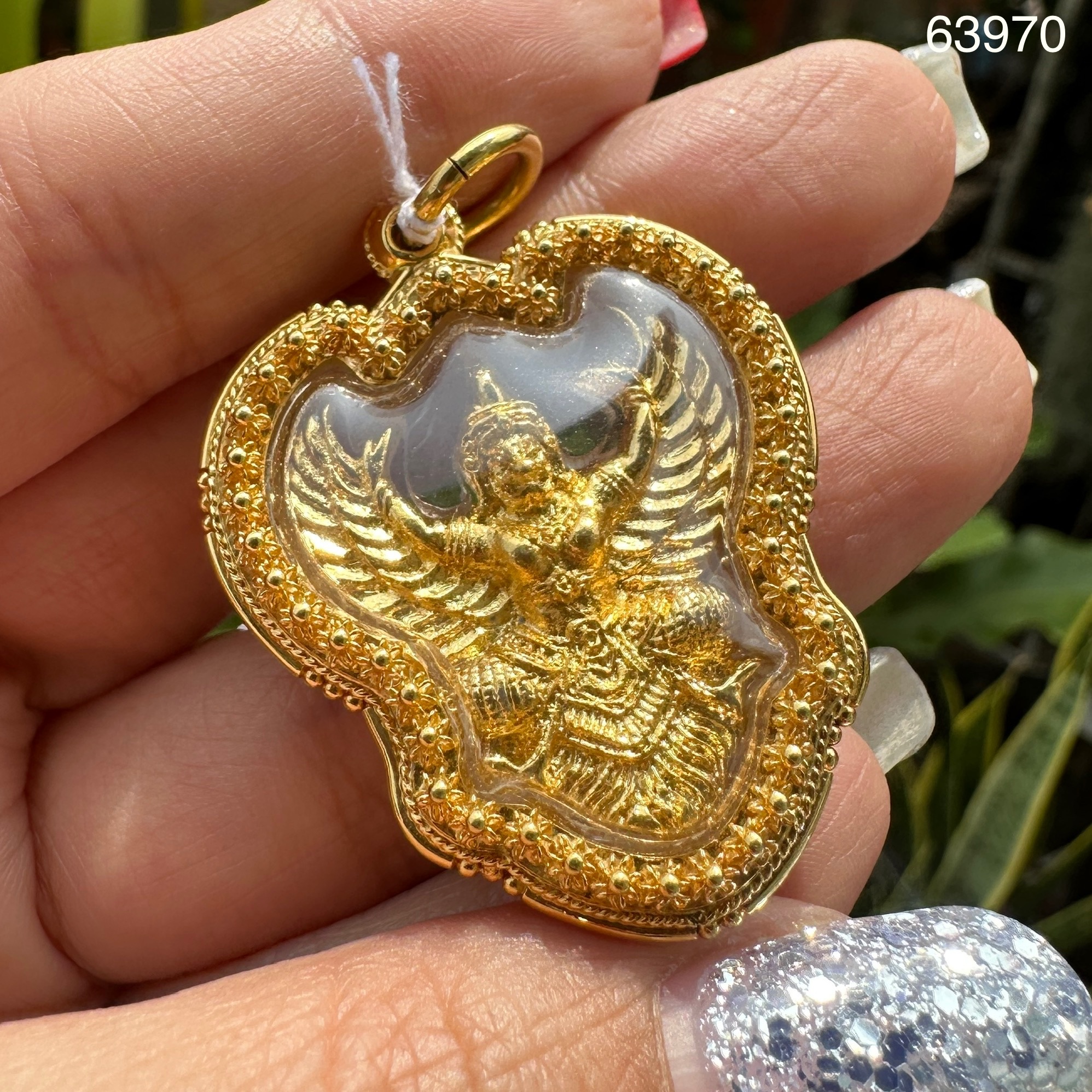 รหัส 63970 พญาครุฑ อ.วราห์ วัดโพธิ์ทอง กะไหล่ทอง กรอบทองลายดอกพิกุล ยกซุ้ม ทอง90 นน. 15.31 g