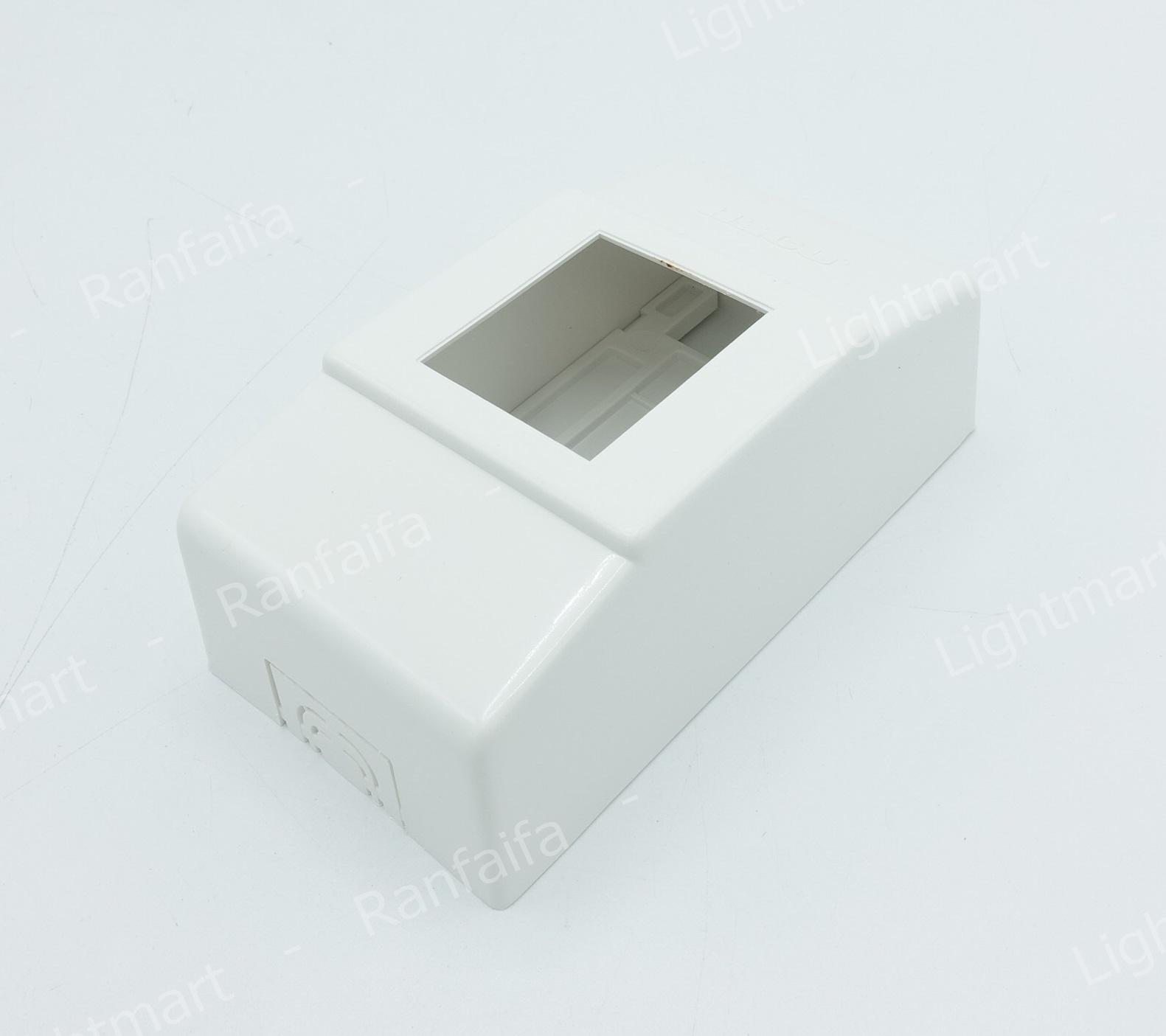 เซฟตี้เบรกเกอร์ 2P 10-32A HACO (มีไฟ) **แถมกล่อง