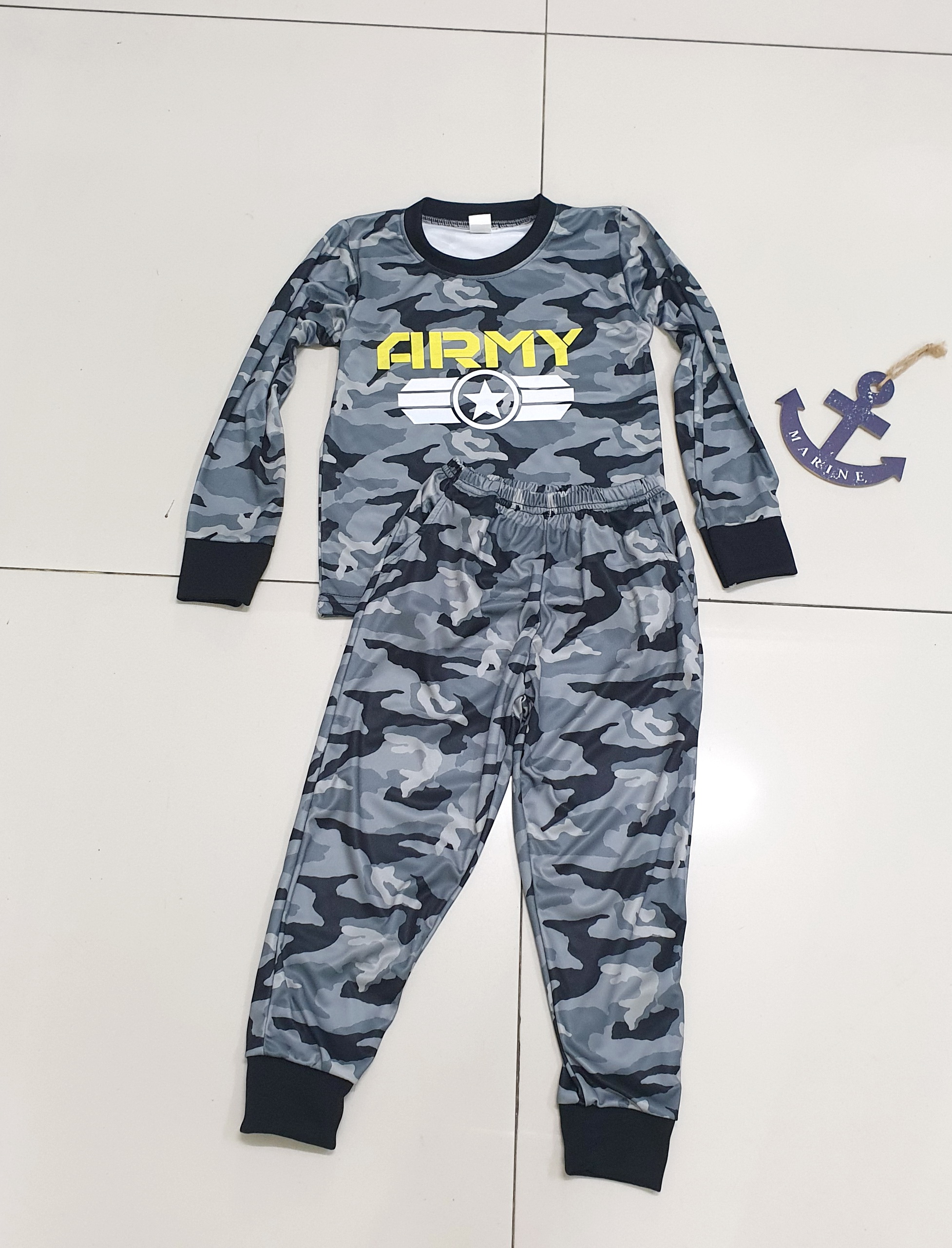 ชุดทหารเด็กผ้ายืดลายพราง แขนยาว ขายาว 2 ชิ้น มีหลายไซร์ ใส่ได้ทั้งูกชาย ลูกสาวค่ะ