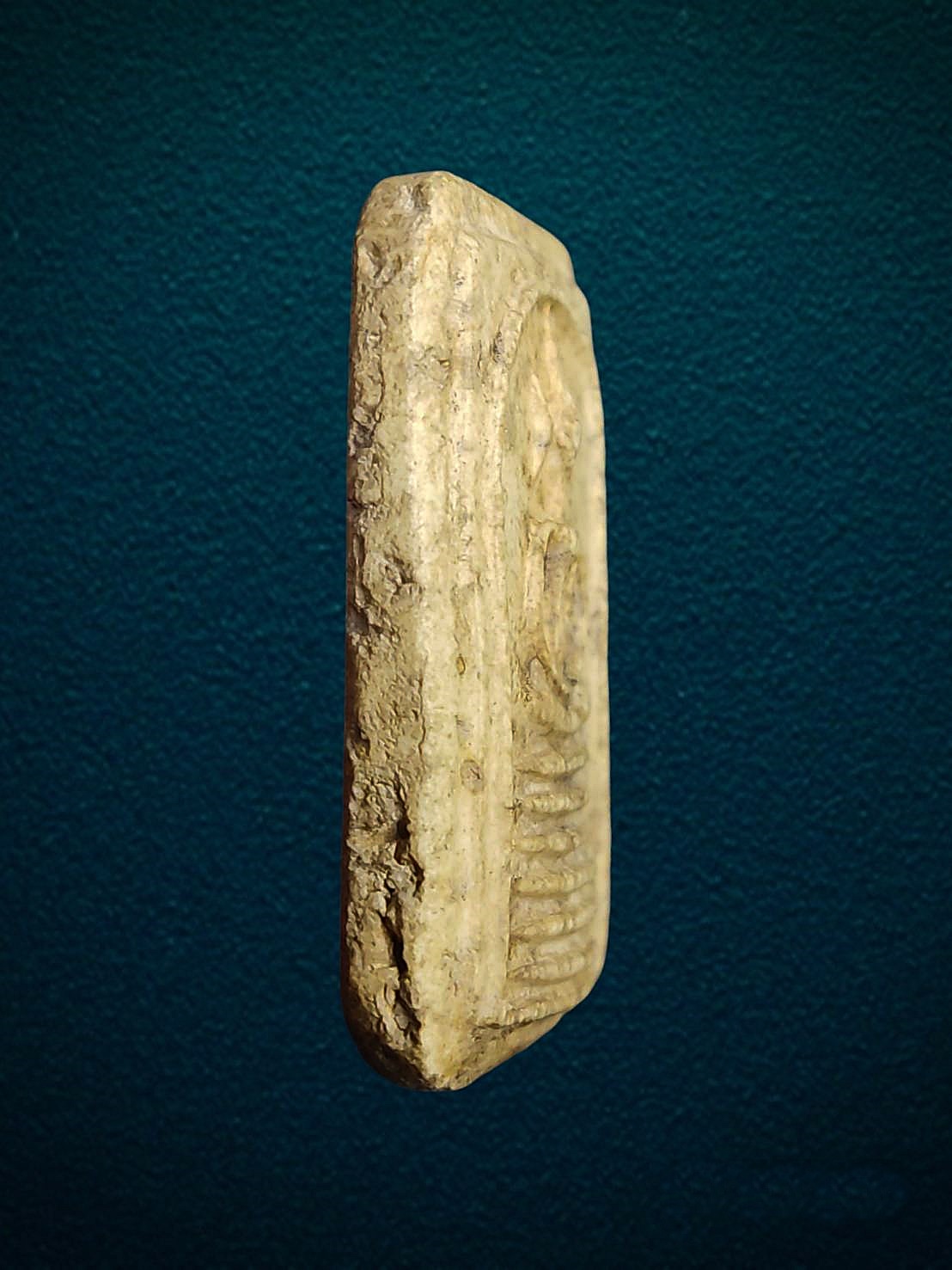 พระสมเด็จวัดเกศไชโย พิมพ์6ชั้นอกตัน จ.อ่างทอง