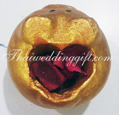 บุหงาหอมรูปหมูทอง หุ้มผ้าลูกไม้