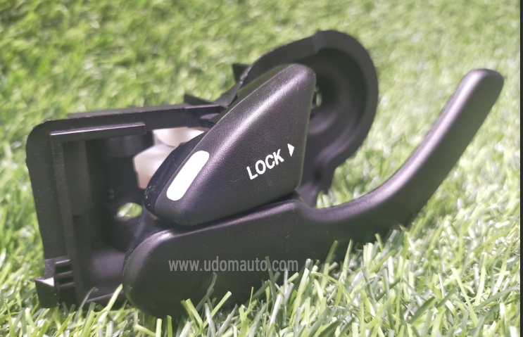 มือเปิดประตูรถด้านใน ESCAPE, TRIBUTE '02-06 (สีดำ)