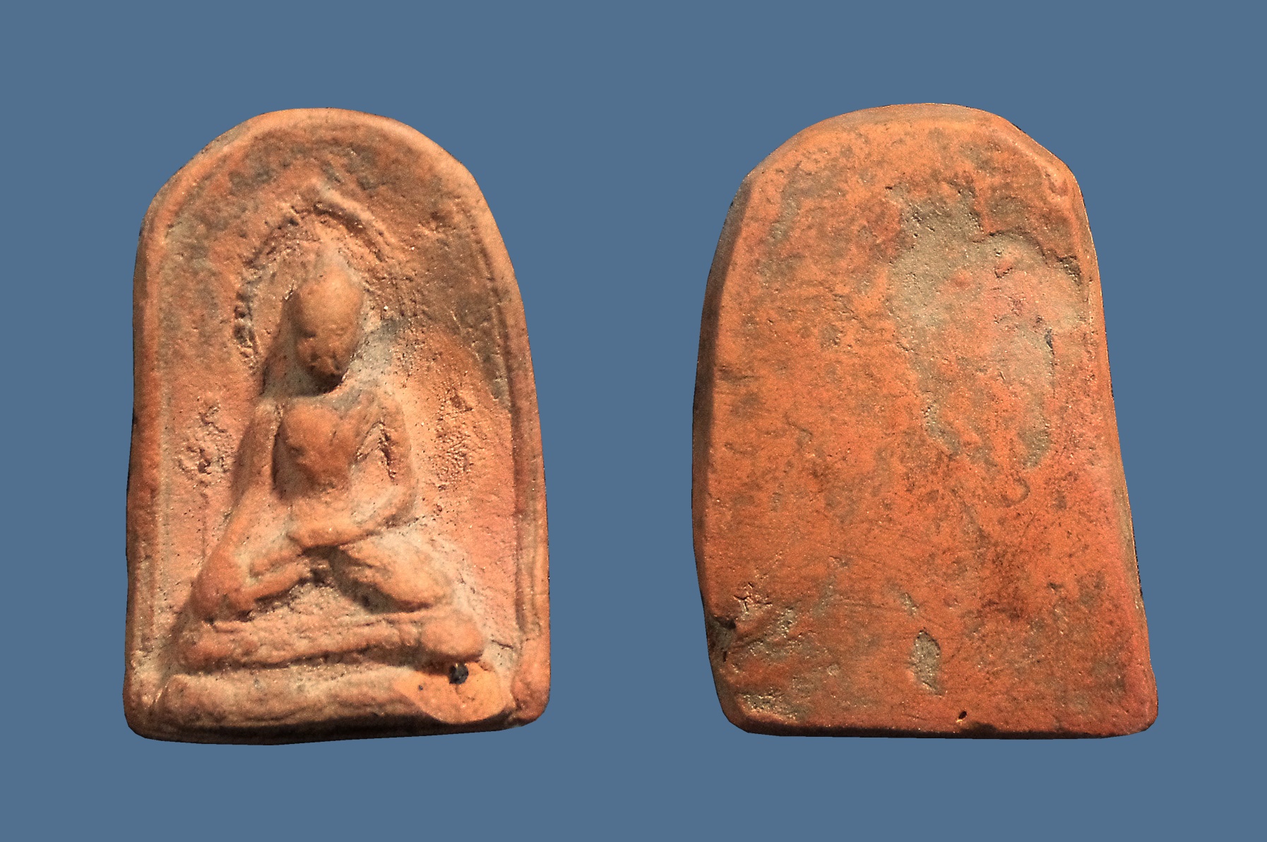 พระพุทธรัศมี เนื้อดิน ข้างเชิงเทียน