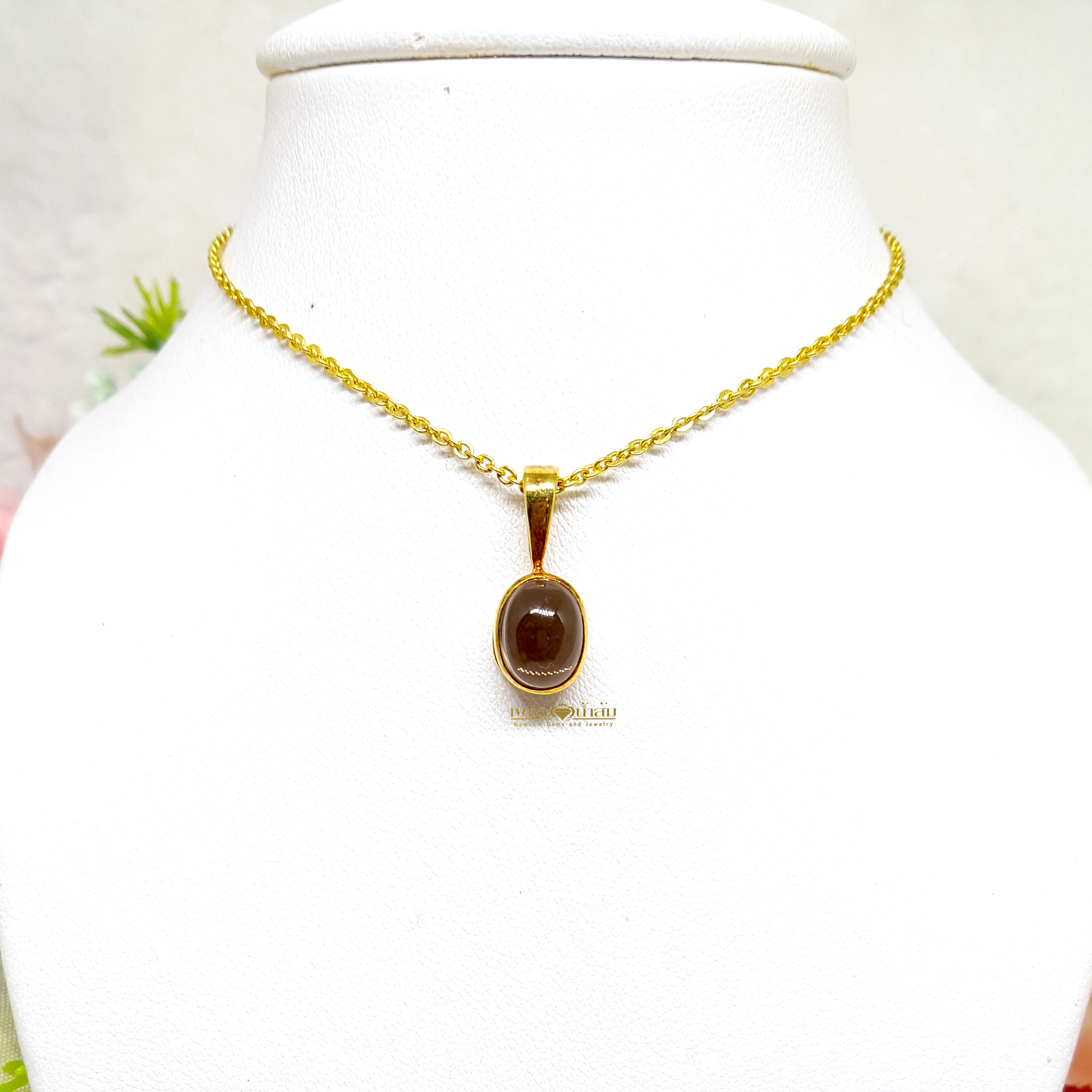 จี้ Smoky Topaz จากบ่อOuro Preto ประเทศ Brazil เจียรทรงคาบาชอน Cabochon