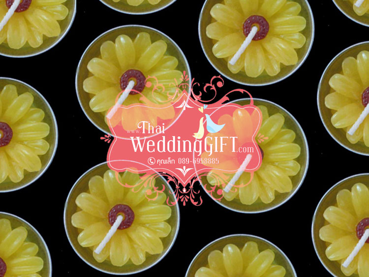 เทียนหอมดอกเดชี่สีขาว สีเหลือง และคละสี บรรจุในถ้วยทีไลท์ (ถ้วยอลูมิเนียม) แพ็คถุงแก้ว ผูกโบว์