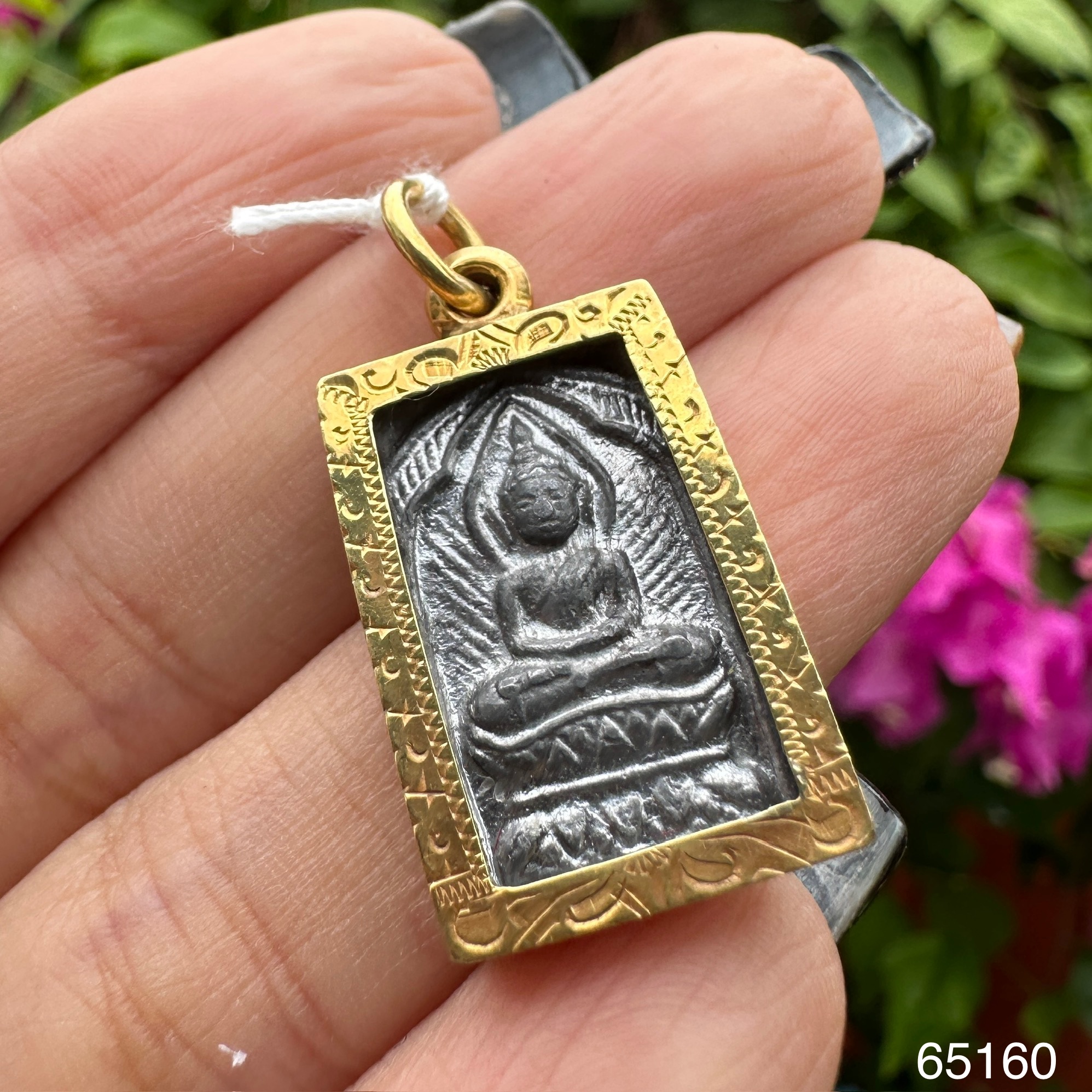 รหัส 65160 พระมเหศวร เนื้อสำริด เลี่ยมทอง60-70% หลุดจำนำ น่าสะสม นน. 9.00 g