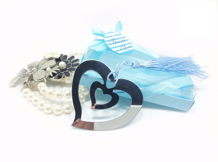 ที่คั่นหนังสือโลหะ รูปหัวใจ แพ็คกล่องผูกโบว์ พร้อมป้ายชื่อ