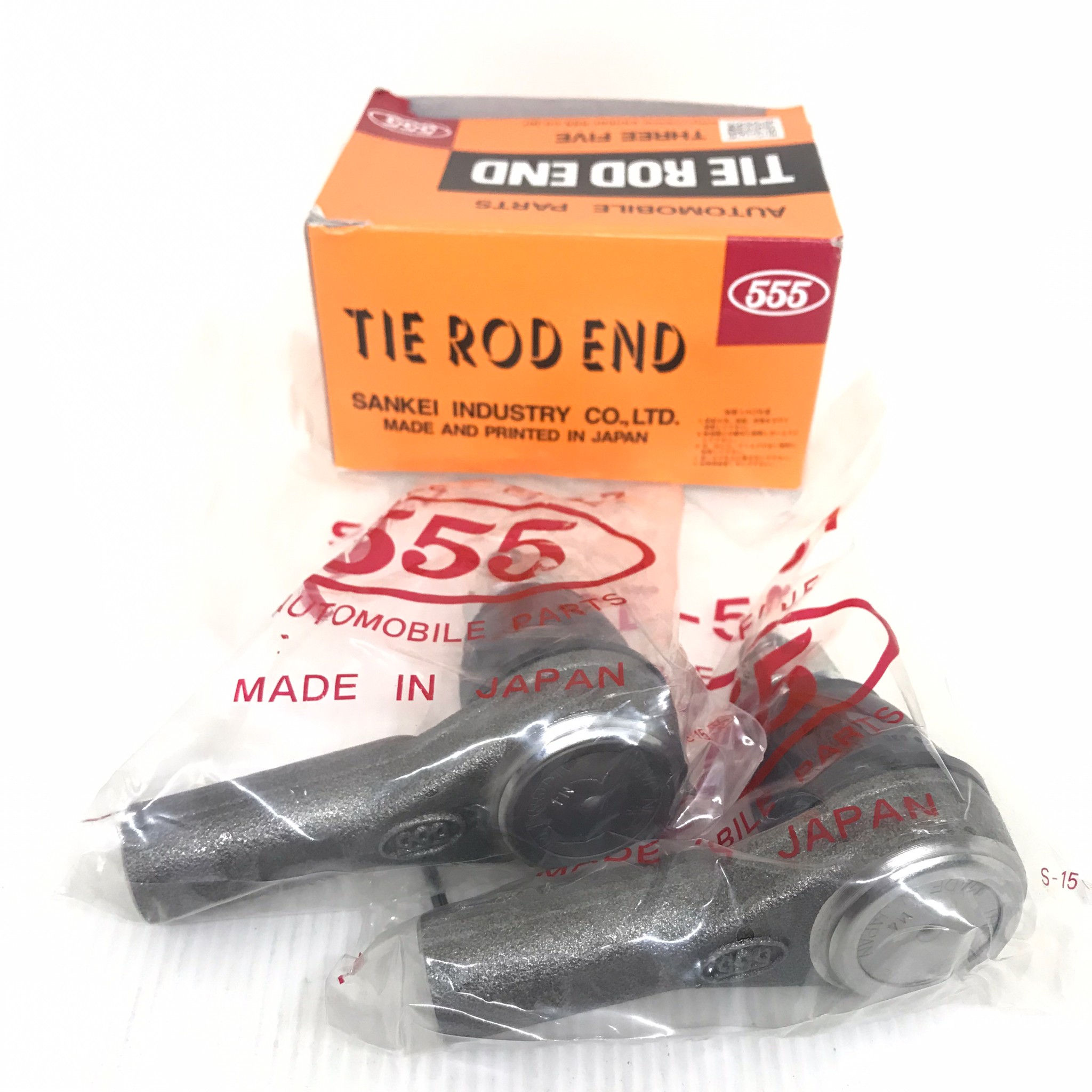 ลูกหมากคันชักสั้น ISUZU D-MAX 2WD-4WD / D-MAX V-CROSS อีซูซุ ดีแม็ค ปี 2002 -On / เบอร์ SE-5361 / ยี่ห้อ 555 / Three Five (TIE ROD END) 1 คู่ วัดขนาดก่อนสั่งซื้อ (JAPAN)