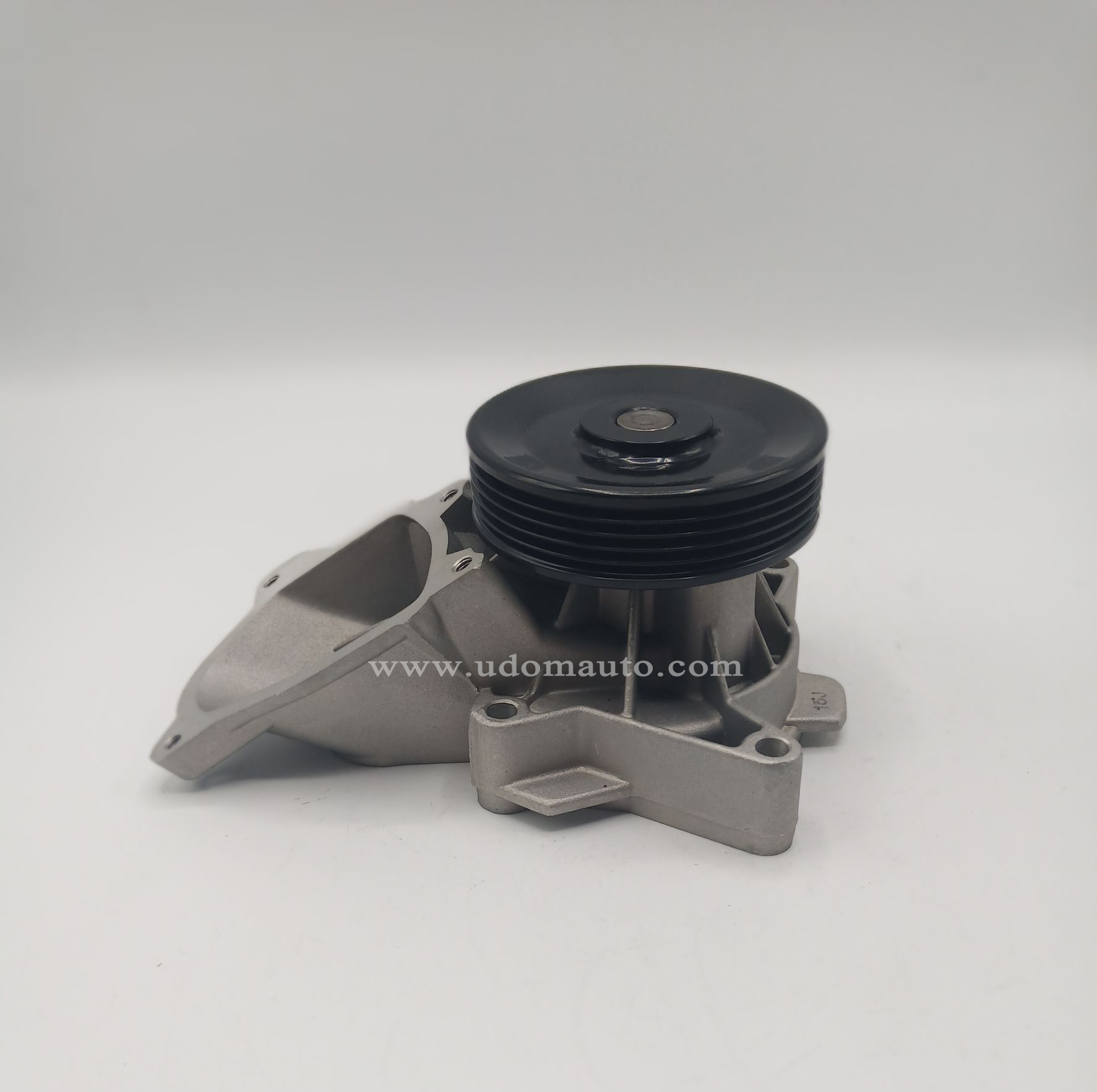 ปั๊มน้ำ แลนด์โรเวอร์ ฟรีแลนเดอร์ TD4 / LAND ROVER FREELANDER TD4