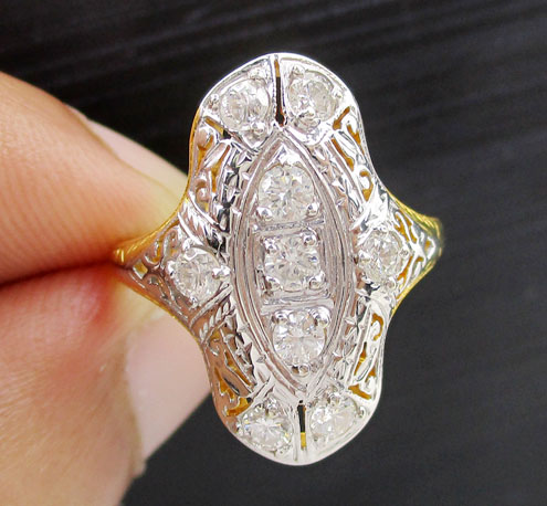 รหัส 40488 แหวน เพชรทรงมาคีย์ เพชร9 เม็ด 0.54 กะรัต ทอง18K งานสวยมาก นน. 3.26 g