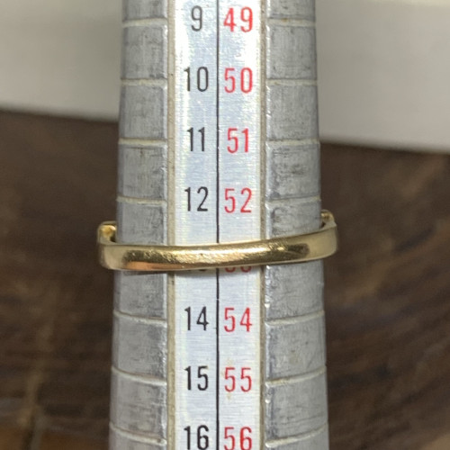 รหัส 64183 แหวน ไพลิน ทรงพุ่ม ฝังเพชร 8 เม็ด 0.08 กะรัต ทอง90 ขนาด 53 นน. 5.44 g