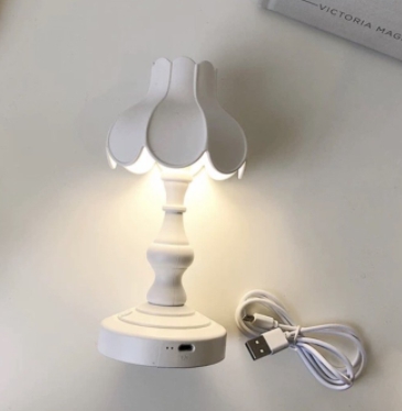 โคมไฟไร้สาย โคมไฟตั้งโต๊ะไร้สาย โคมไฟชาร์จได้ โคมไฟแบบชาร์จแบต สีขาว
