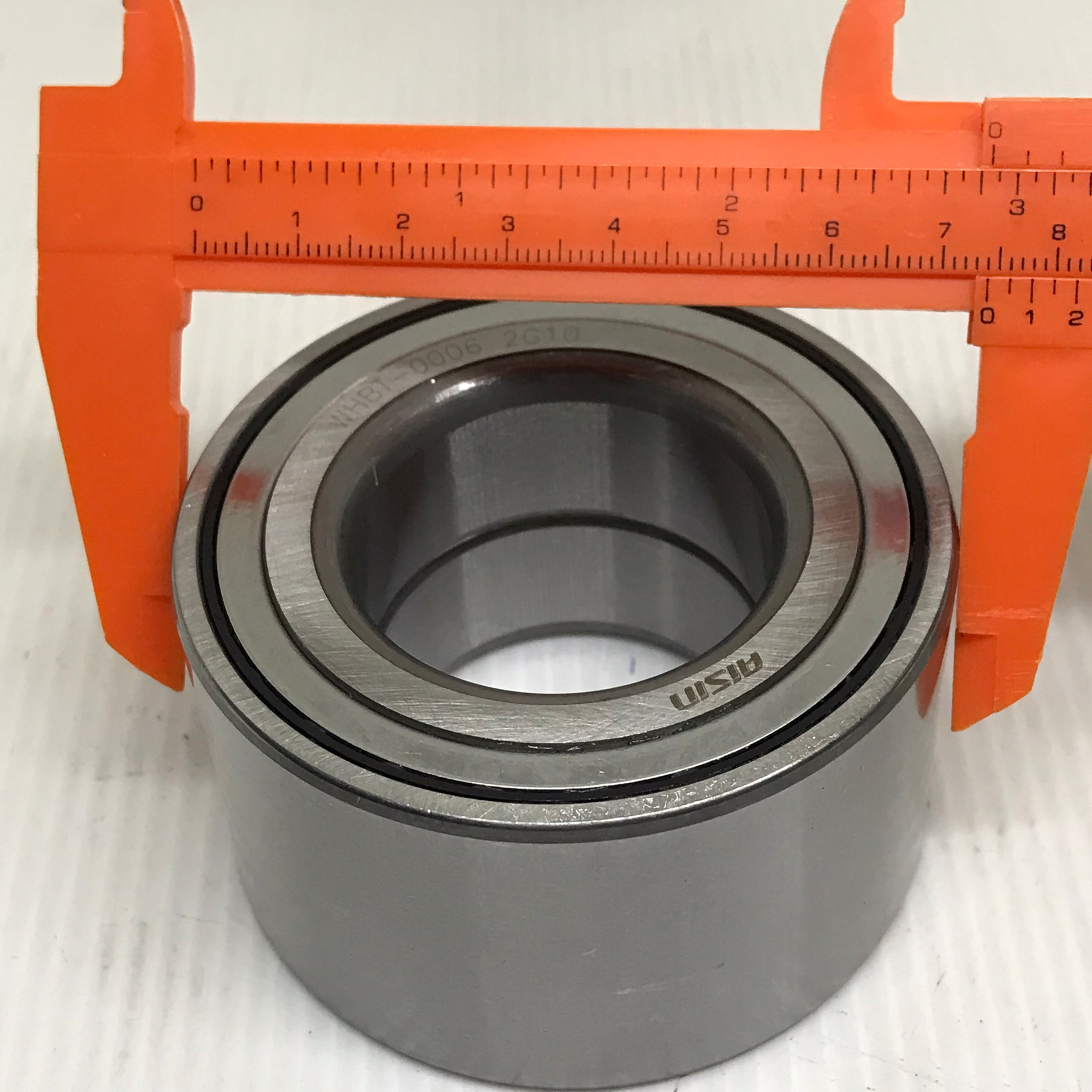 ลูกปืนล้อหน้า TOYOTA ALTIS 01-18 / WISH 03-09 / โตโยต้า อัลติส/ วิช / ขนาด 40x74x42 / เบอร์ WHBT-0006 / ยี่ห้อ AISIN (wheel bearing front)