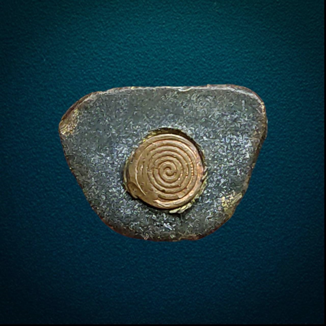 รูปหล่อรุ่นอวยพร หลวงพ่อจำเนียร วัดถ้ำเสือ กระบี่ ปี2538