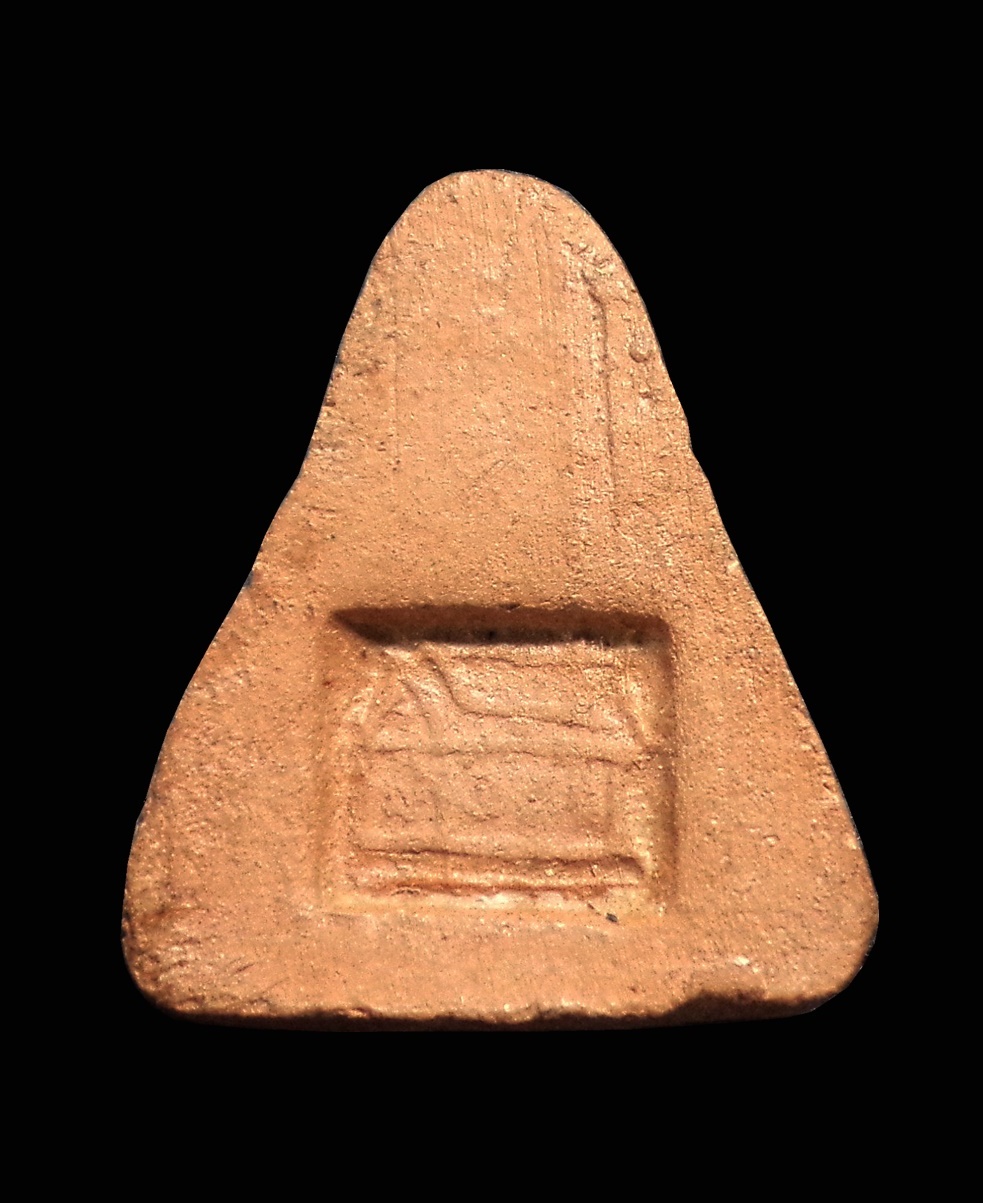 หลวงพ่อโบสถ์น้อย เนื้อดิน วัดอัมรินทราราม กทม.