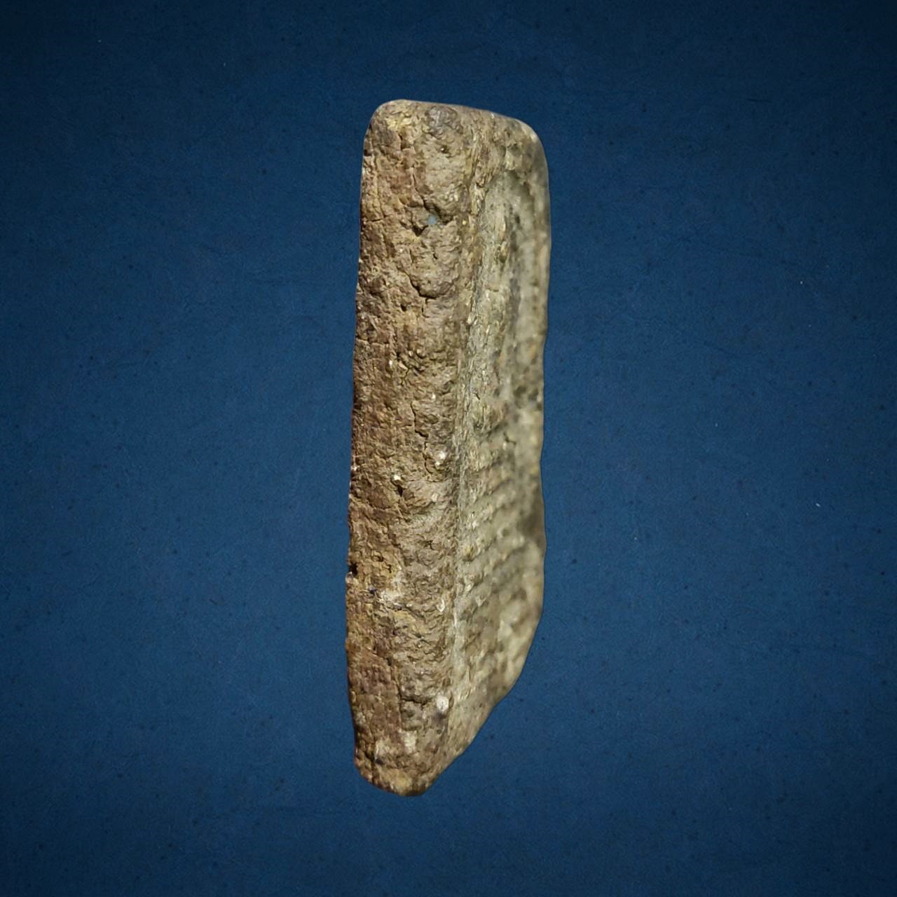 พระสมเด็จ พิมพ์9ชั้น หูบายศรี เนื้อผงเก่า ไม่ทราบที่