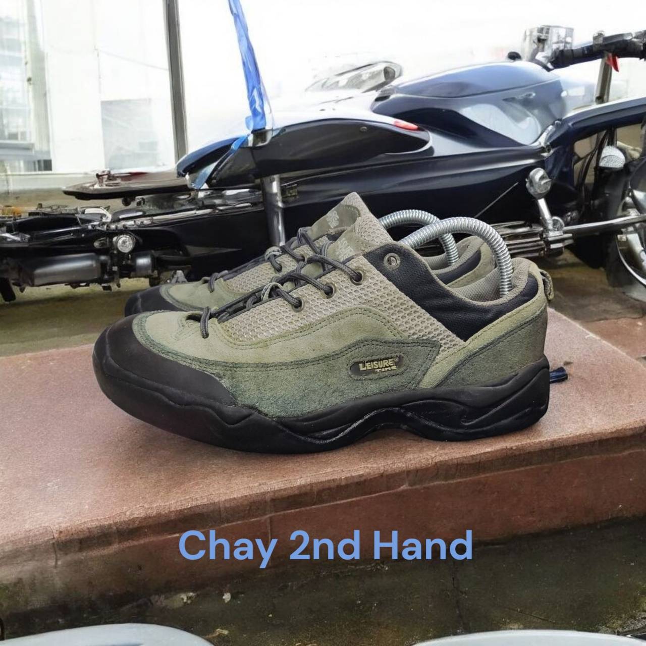 รองเท้ามือสอง SIZE#42.5 ยาว26.5ซม. แบรนด์ดัง สภาพสวย ตรงปก SH425A18N481
