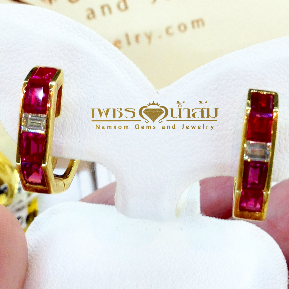 ต่างหูทับทิม เจียทรงเหลี่ยมPrincess คาดกลางด้วยเพชรแท้ น้ำ98 บนตัวเรือนทองแท้ 22K ทั้งตัวเรือน