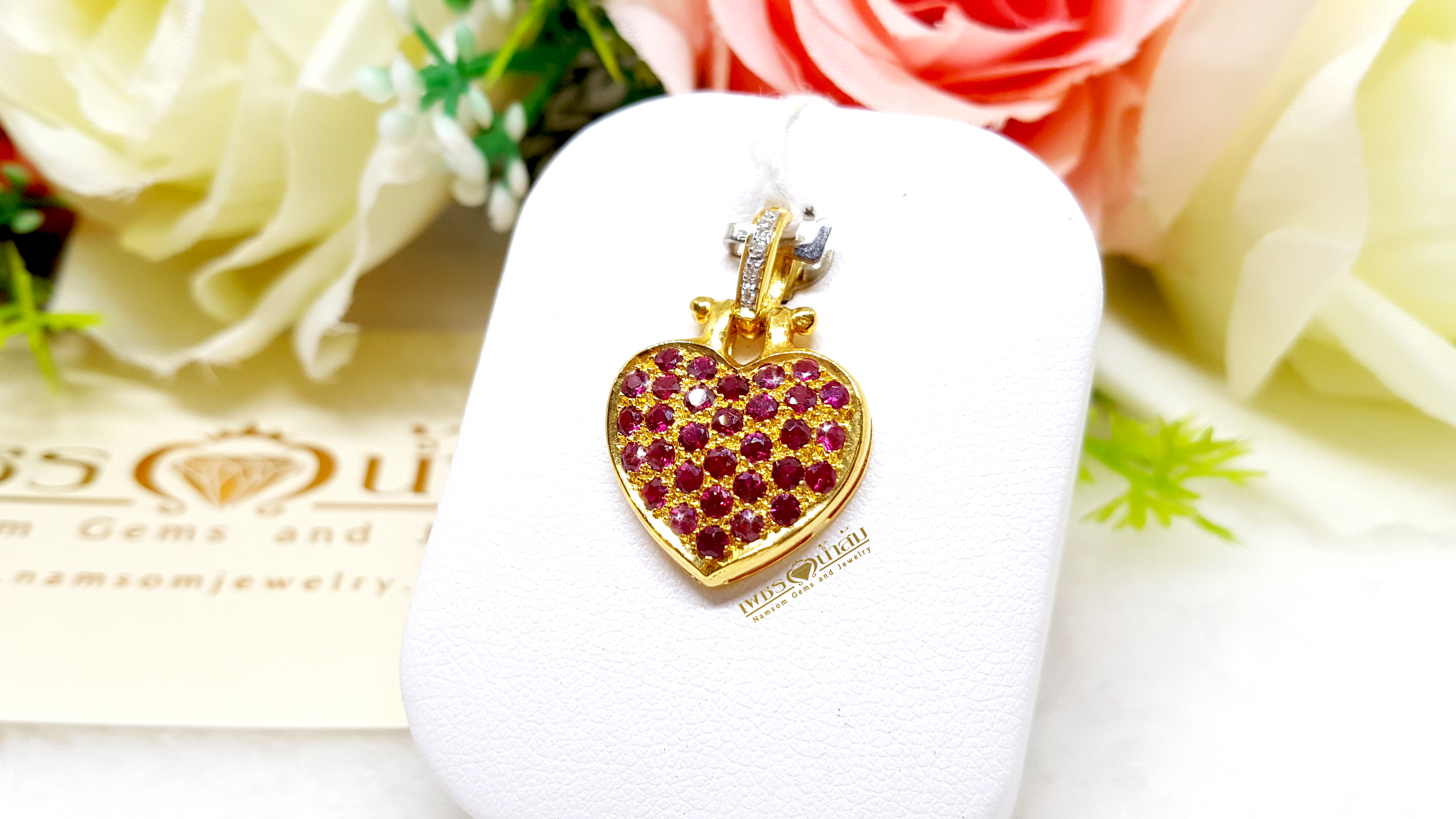 จี้พลอยทับทิม Ruby ทรงหัวใจ สีแดงสด การออกแบบเข้าขั้น งานคลาสสิก อ่อนชัอยยิ่ง
