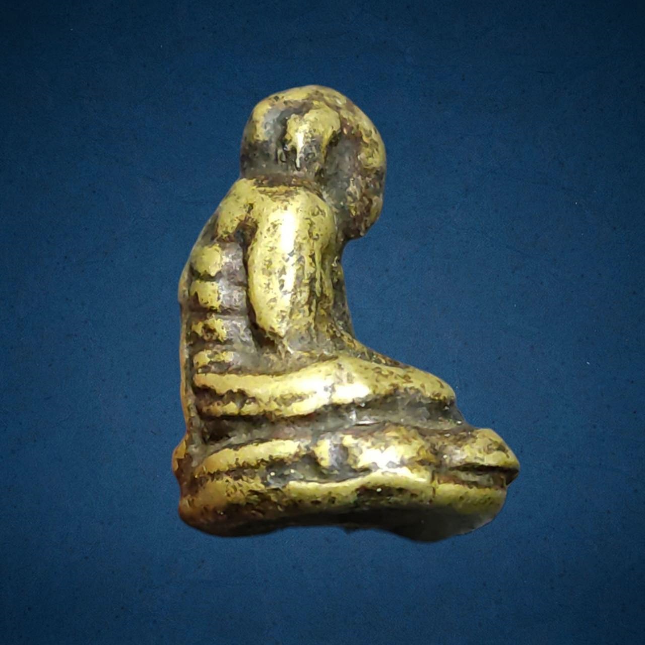 รูปหล่อ หลวงพ่อเขียน วัดสำนักขุนเณร พิจิตร รุ่นกำนันเถาว์สร้างศาลา ปี2499 เบ้าแตก (ค่อมใหญ่)