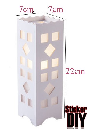 โคมไฟแต่งบ้าน แบบตั้งโต๊ะฉลุลาย SHAPES สีขาว