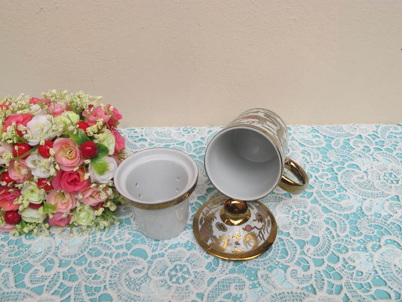 ถ้วยกรองชา แพ็คถุงทอง ผูกโบว์สีทอง พร้อมป้ายชื่อ